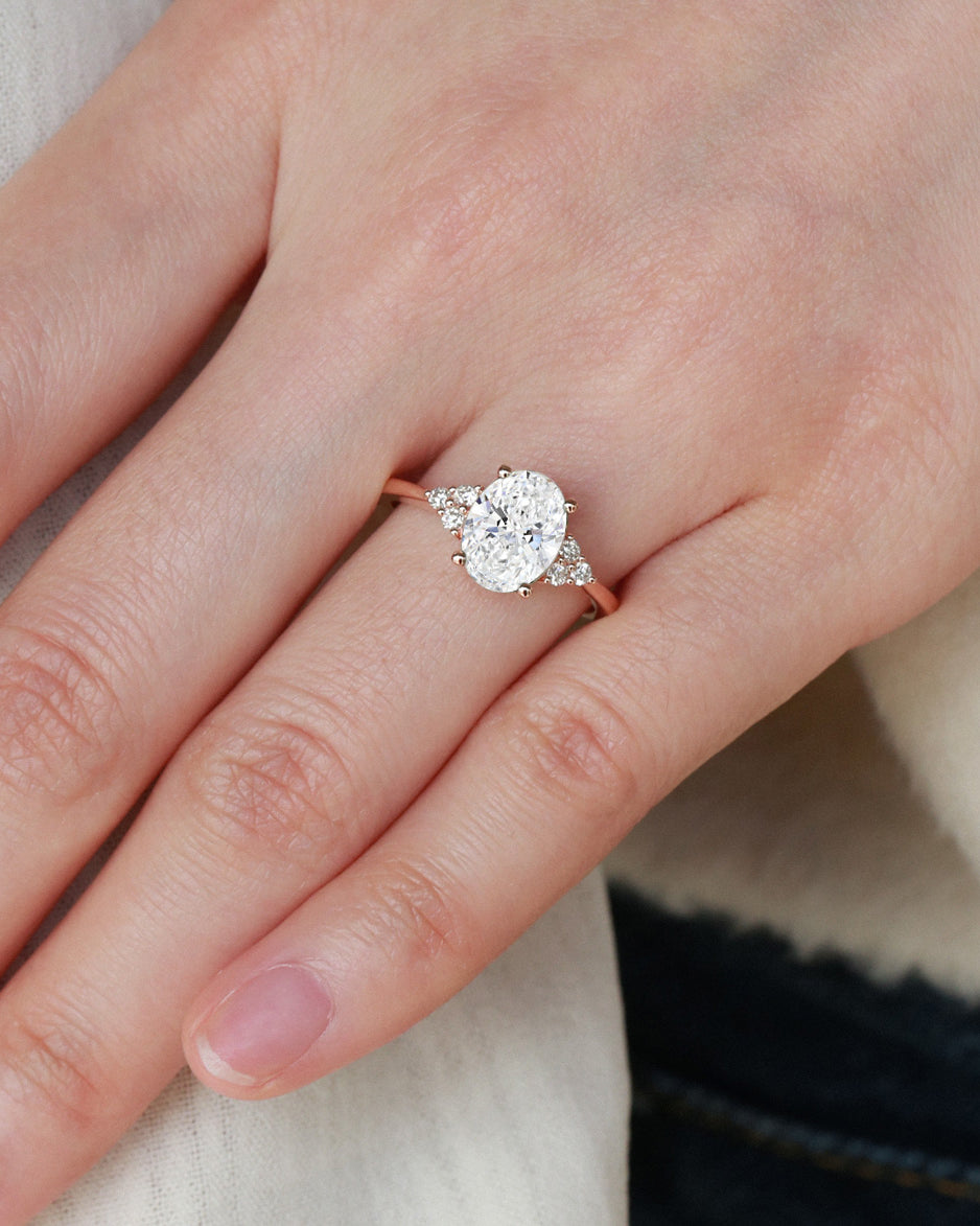 1.0-2.0ct Oval Cut Lab Grown Diamond Classic Three Round Stone Gold Ring