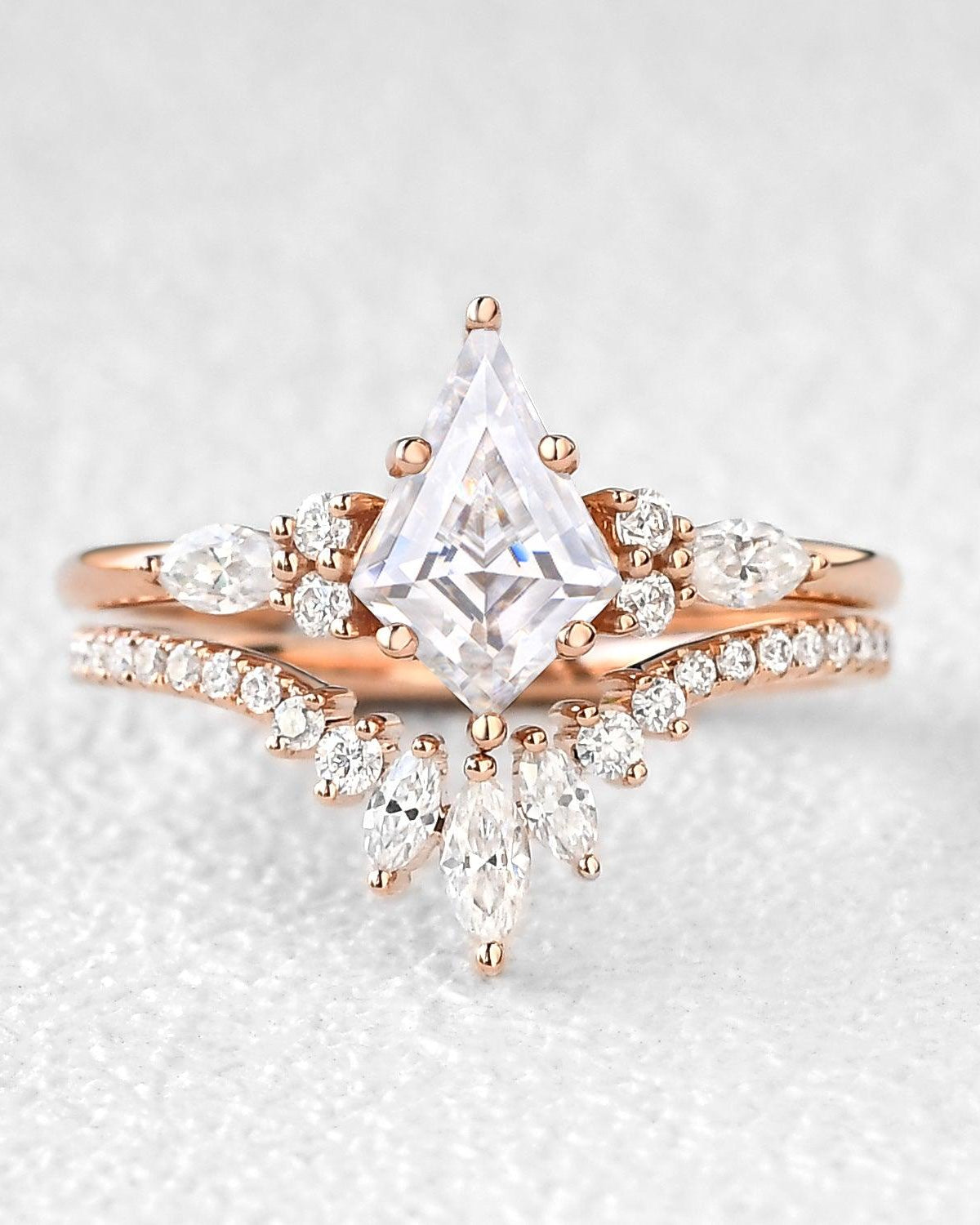 Kite Cut Moss Agate Three Stone Engagement Ring Set 2pcs - Felicegals 丨Wedding ring 丨Fashion ring 丨Diamond ring 丨Gemstone ring