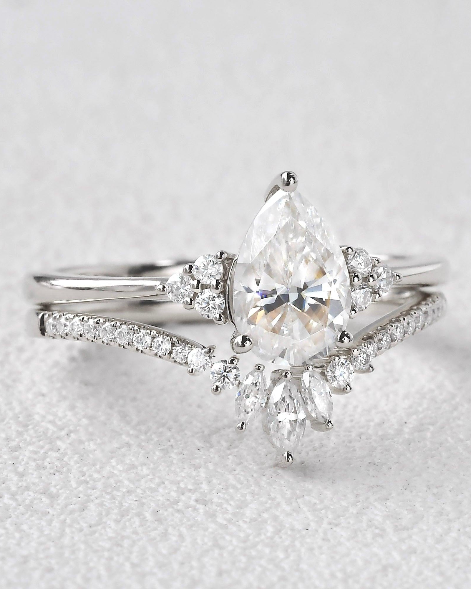 1.5ct Pear Moissanite Vintage Ring Set 2pcs - Felicegals 丨Wedding ring 丨Fashion ring 丨Diamond ring 丨Gemstone ring