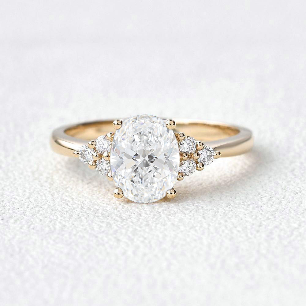 1.0-2.0ct Oval Cut Lab Grown Diamond Classic Three Round Stone Gold Ring
