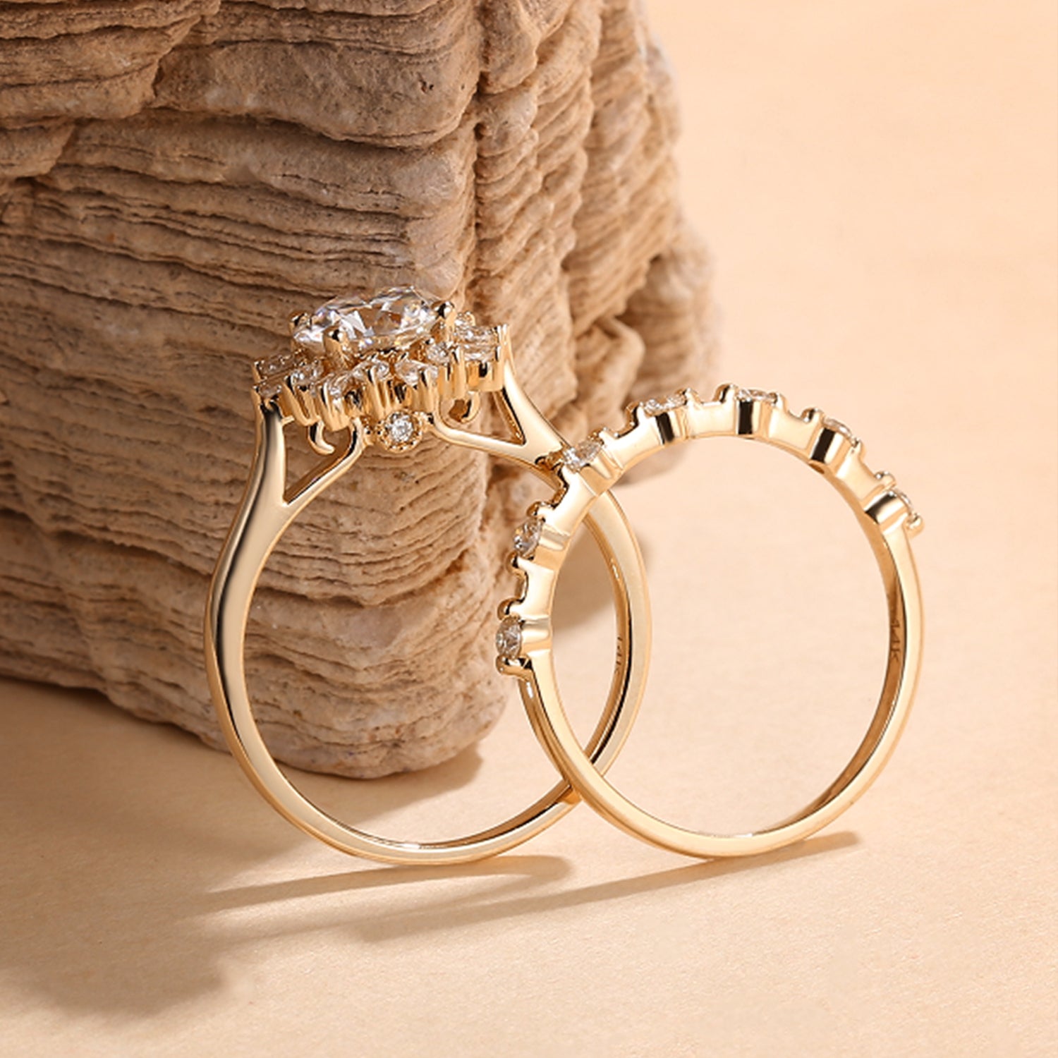 1.0ct Round Moissanite Halo Floral Ring Set 2pcs