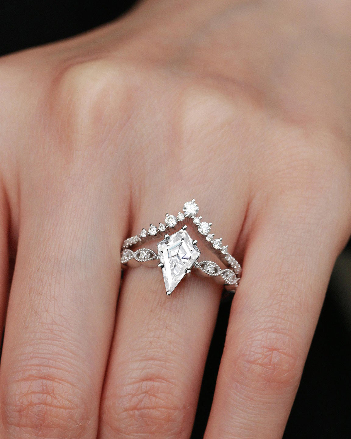 2.0ct Vintage Kite Cut Moissanite Engagement Ring Set 2pcs - Winona