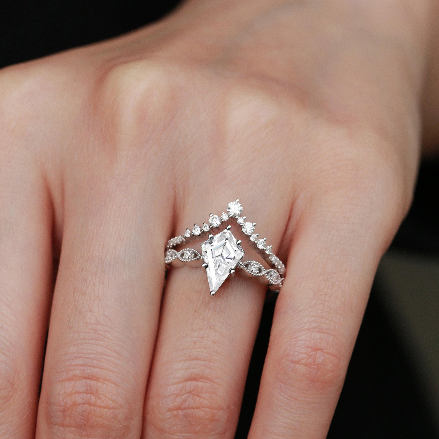 2.0ct Vintage Kite Cut Moissanite Engagement Ring Set 2pcs - Winona