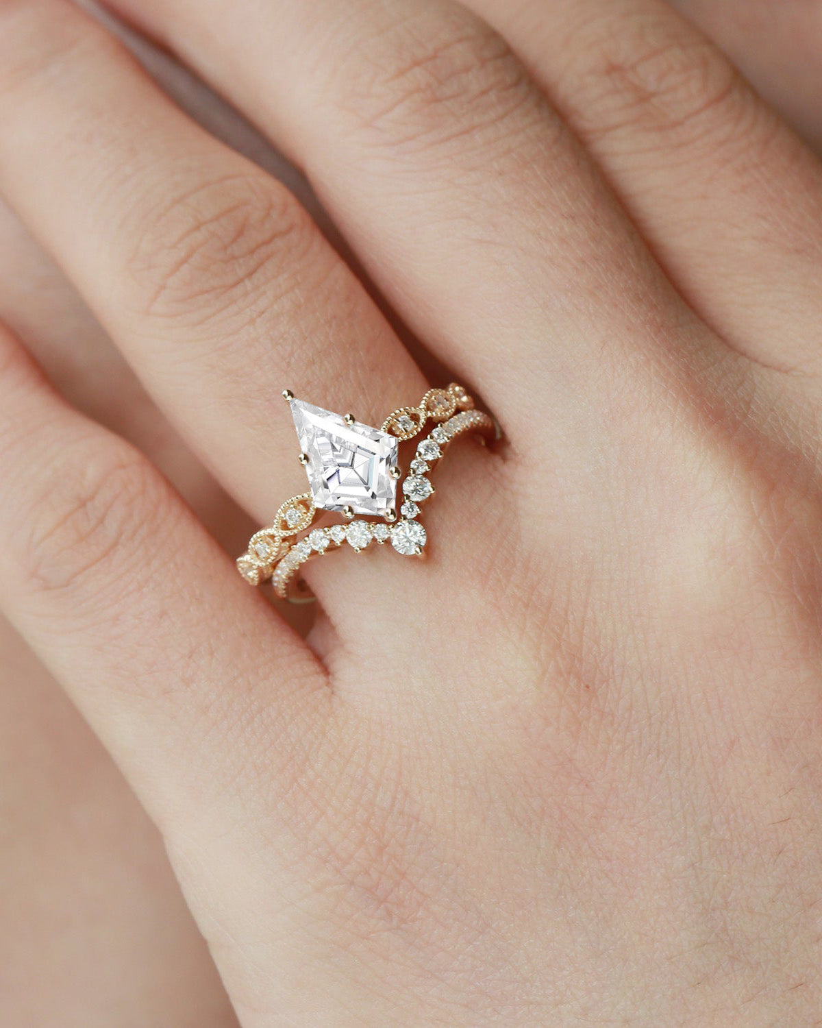 2.0ct Vintage Kite Cut Moissanite Engagement Ring Set 2pcs - Winona