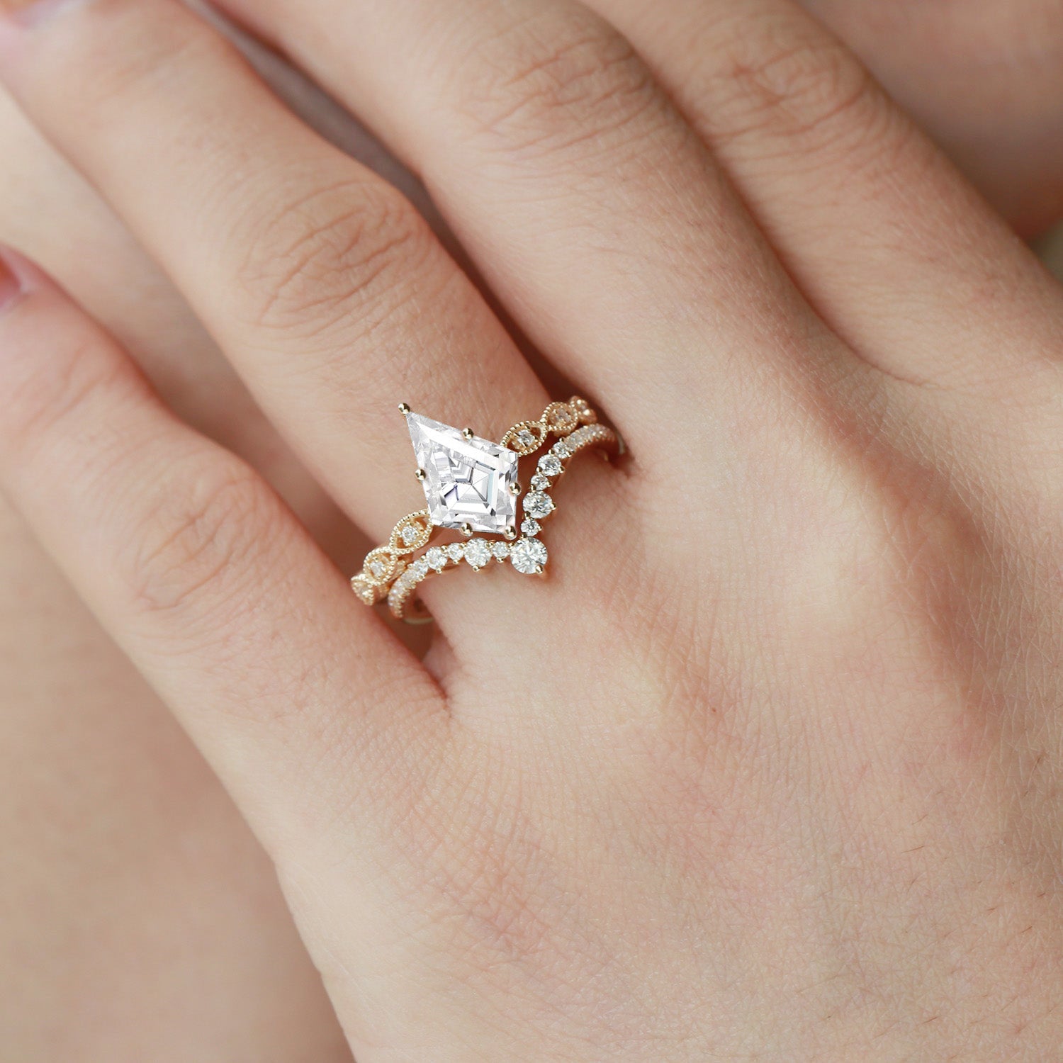 2.0ct Vintage Kite Cut Moissanite Engagement Ring Set 2pcs - Winona