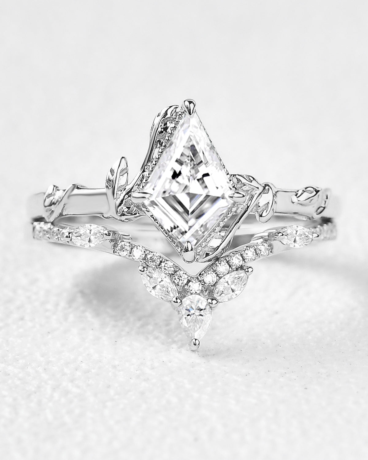 Kite Cut Moissanite Leafy Engagement Ring Sets 2pcs - Lark