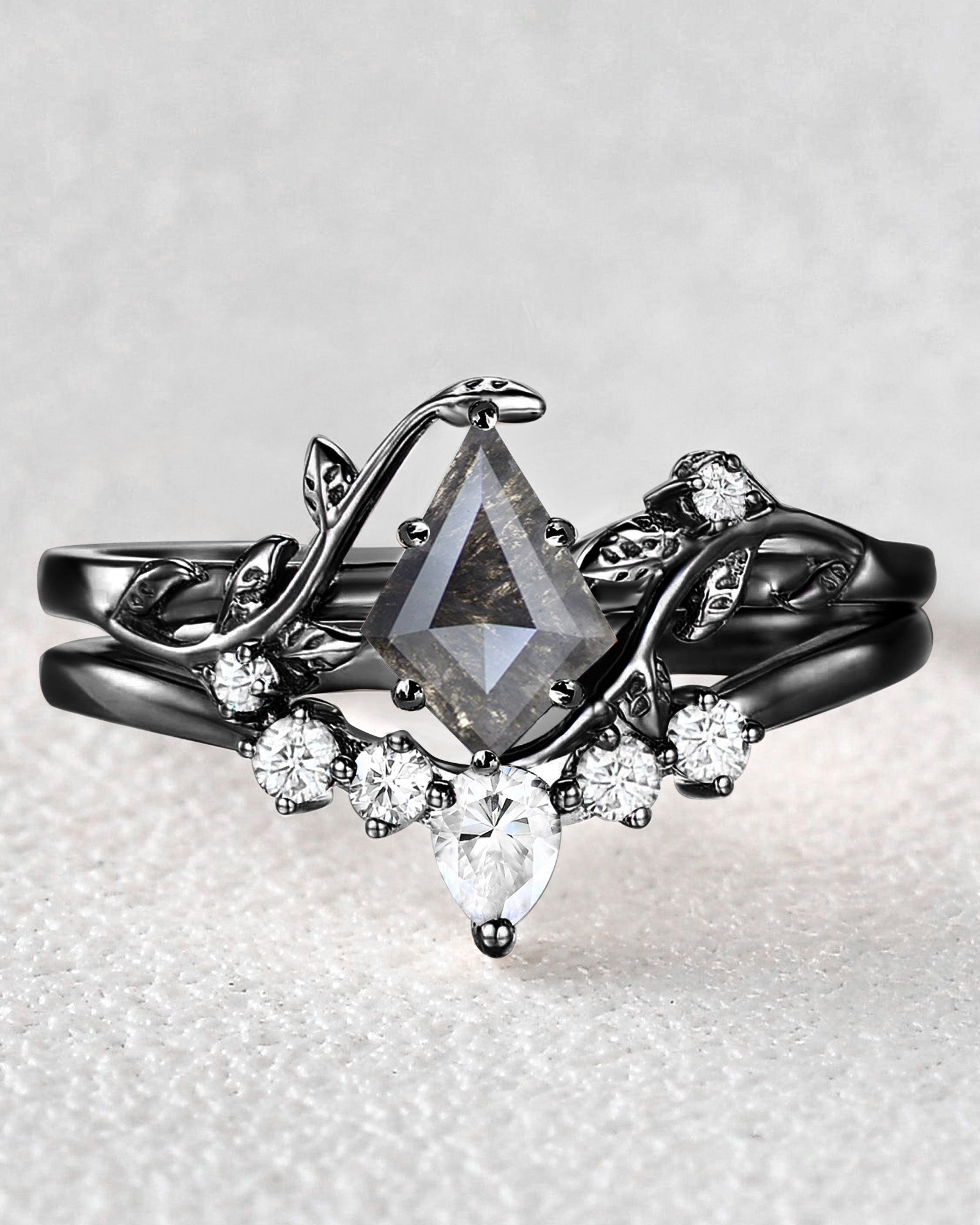 Black Gold Unique Kite Cut Leafy Bridal Ring Sets 2pcs - Willow