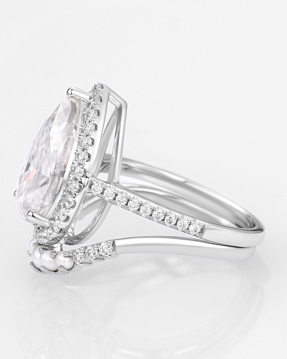 4.0ct Pear Moissanite & Pearl Classic Halo Ring Set 2pcs - Verena