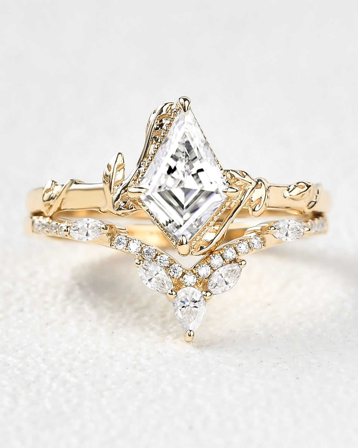 Kite Cut Moissanite Leafy Engagement Ring Sets 2pcs - Lark