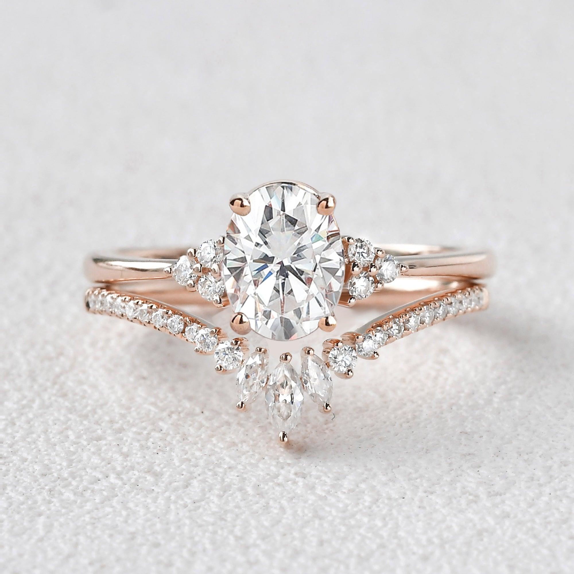 1.5ct Oval Cut Moissanite Classic Cluster Gold Ring Set 2pcs - Felicegals 丨Wedding ring 丨Fashion ring 丨Diamond ring 丨Gemstone ring