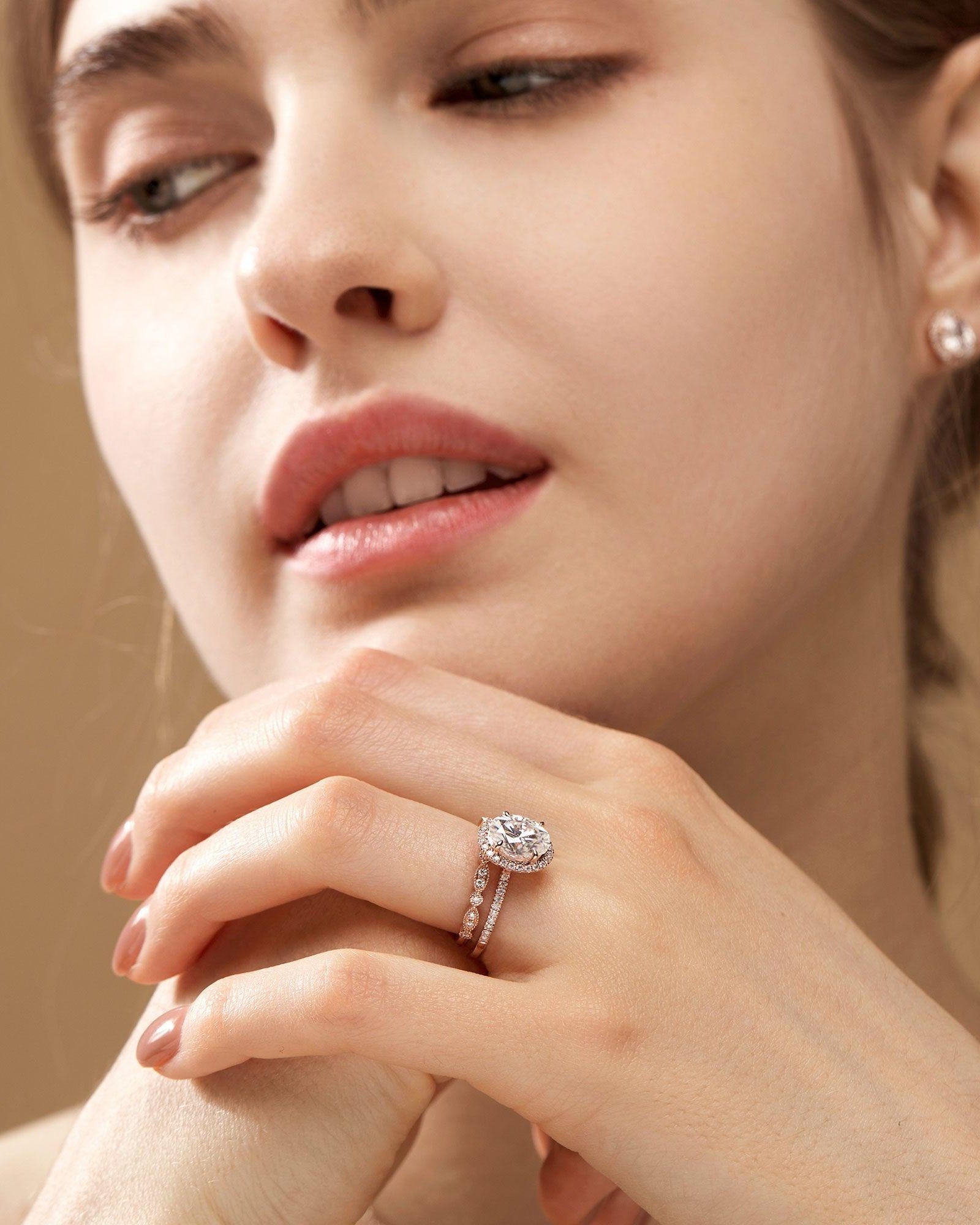 2.0ct Oval Moissanite Pave Vintage Halo Ring Set 2pcs - Felicegals 丨Wedding ring 丨Fashion ring 丨Diamond ring 丨Gemstone ring