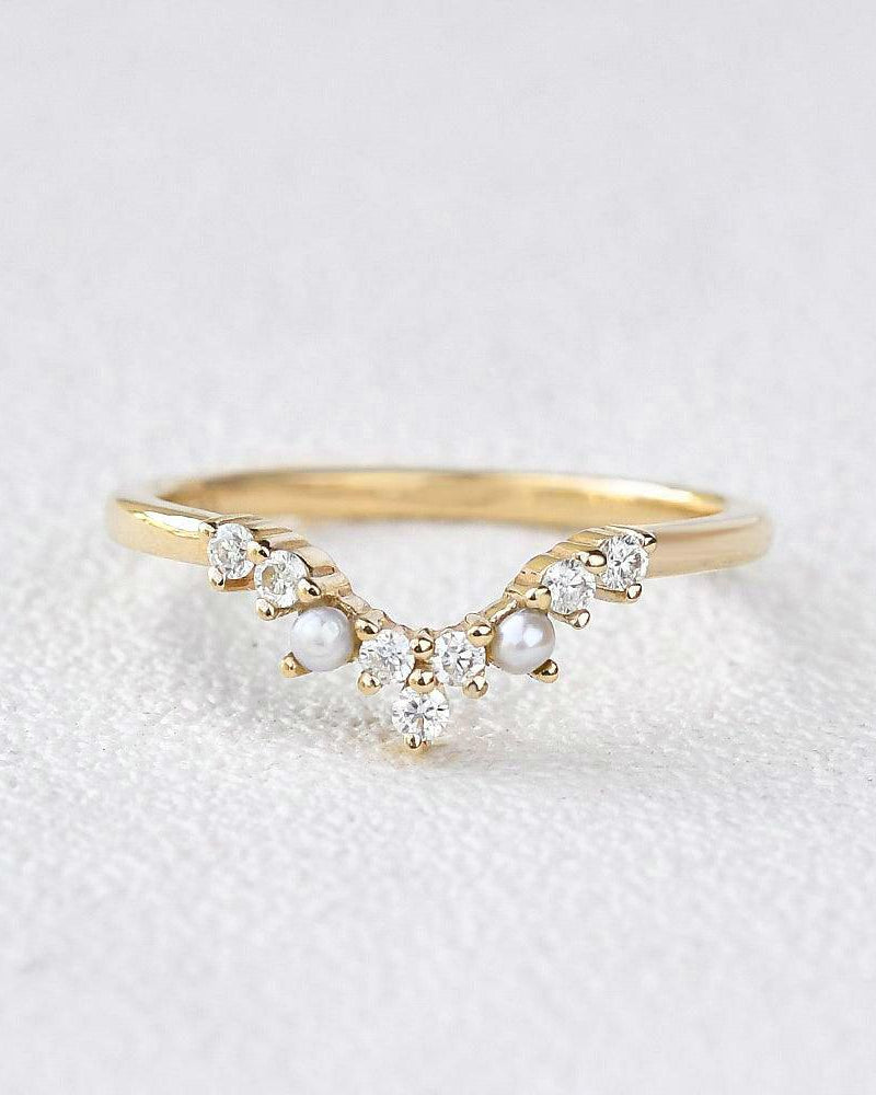 Moissanite & Pearl Curved Wedding Band - Felicegals 丨Wedding ring 丨Fashion ring 丨Diamond ring 丨Gemstone ring