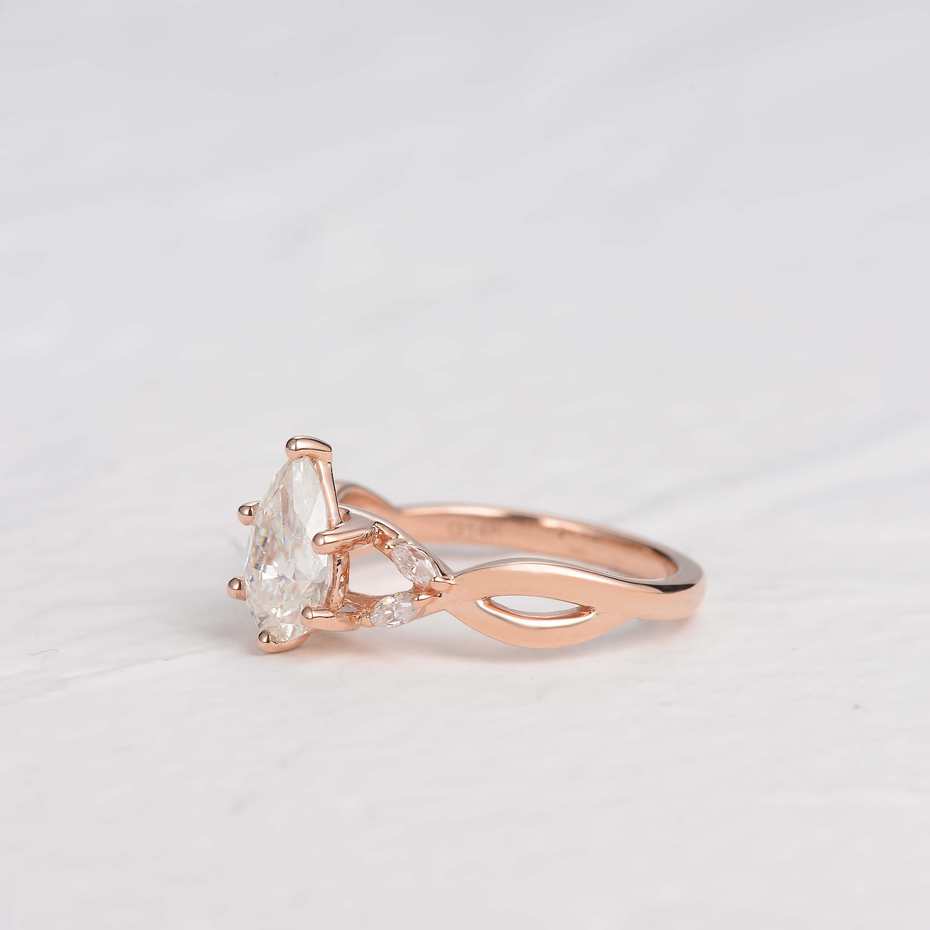 Pear Shaped Moissanite 6 Prongs Ring - Felicegals 丨Wedding ring 丨Fashion ring 丨Diamond ring 丨Gemstone ring--Felicegals