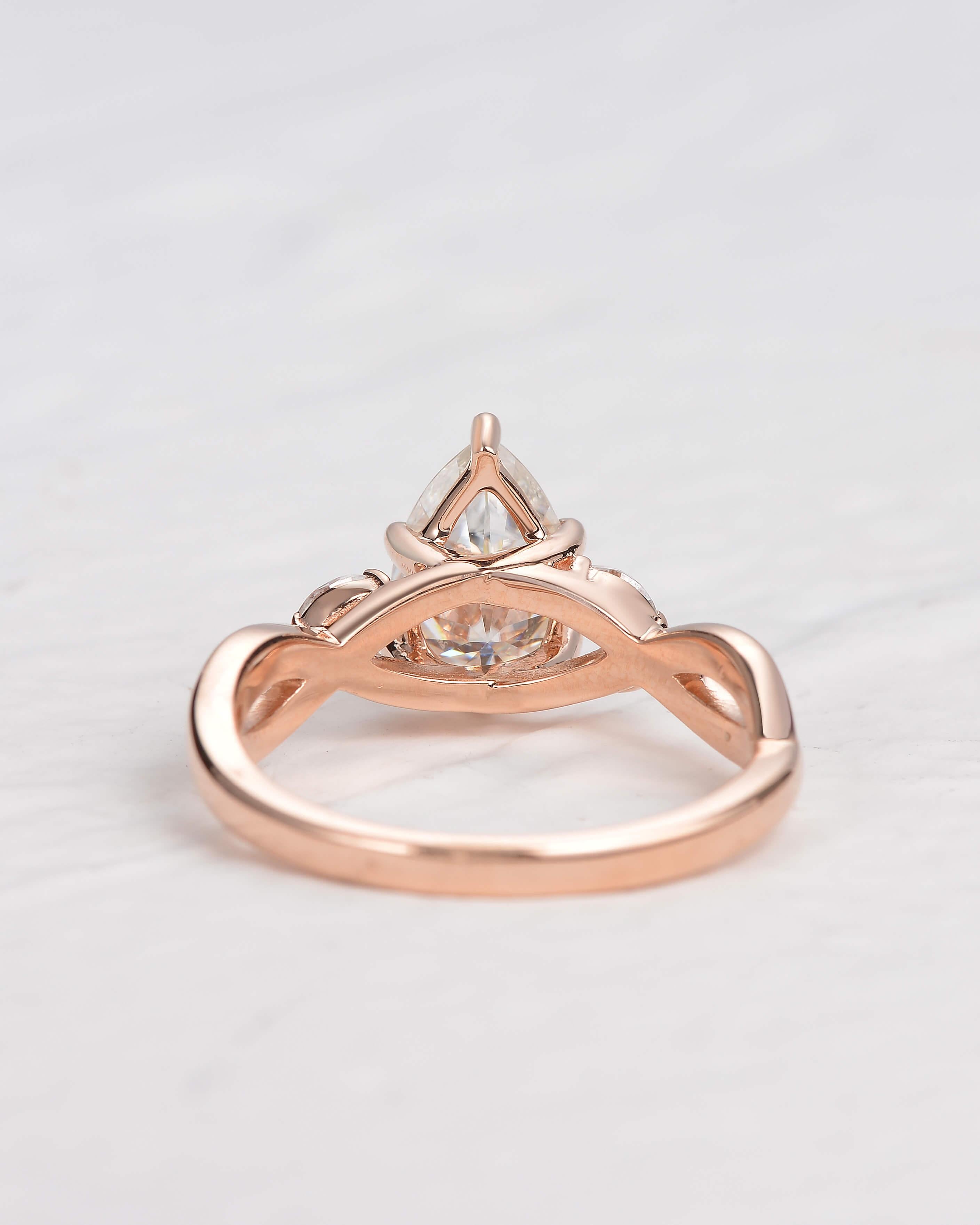 Pear Shaped Moissanite 6 Prongs Ring - Felicegals 丨Wedding ring 丨Fashion ring 丨Diamond ring 丨Gemstone ring--Felicegals