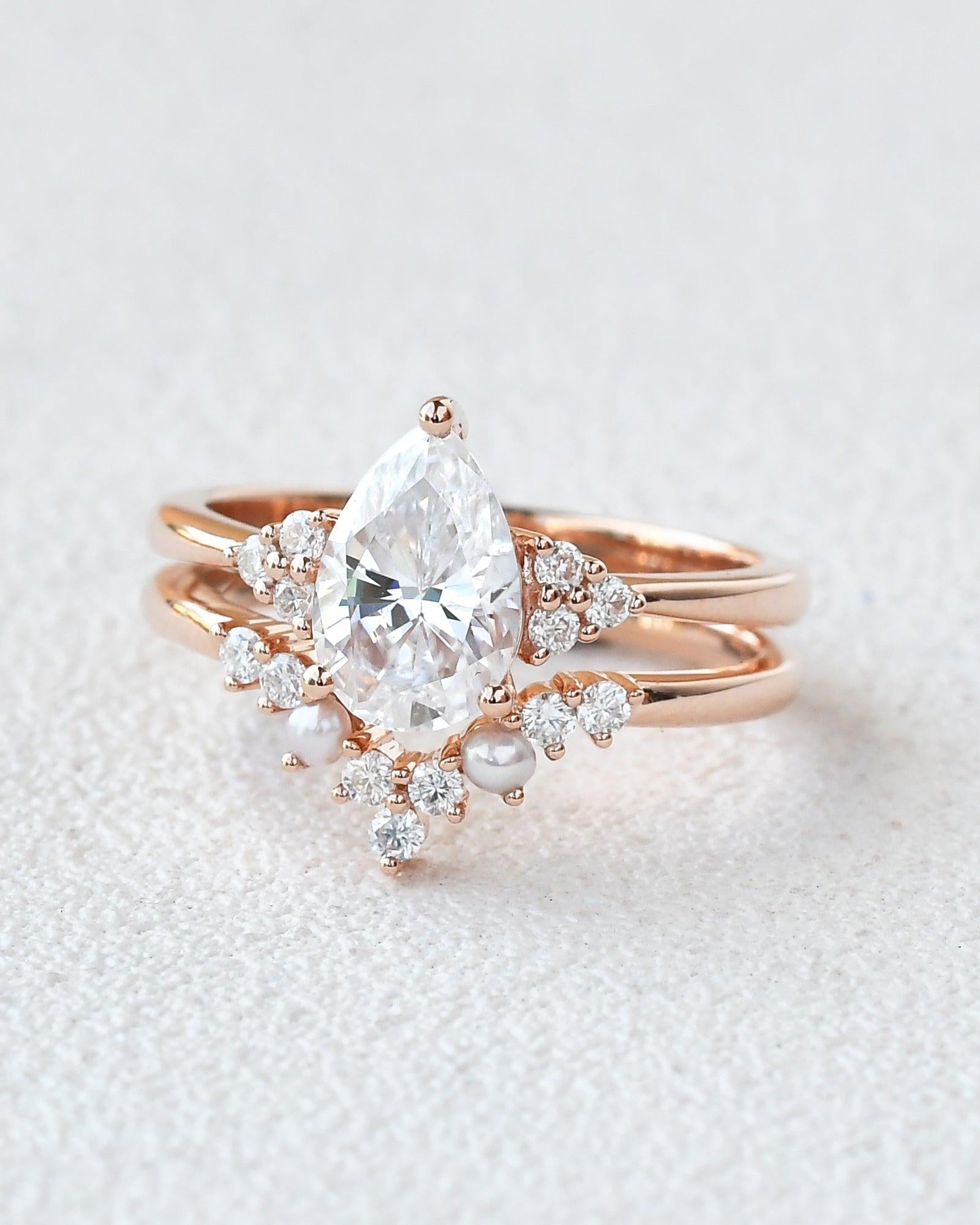 Felicegals Pear Shaped Moissanite Vintage Ring Set 2pcs - Felicegals 丨Wedding ring 丨Fashion ring 丨Diamond ring 丨Gemstone ring-Rings-Felicegals 丨Wedding ring 丨Fashion ring 丨Diamond ring 丨Gemstone ring