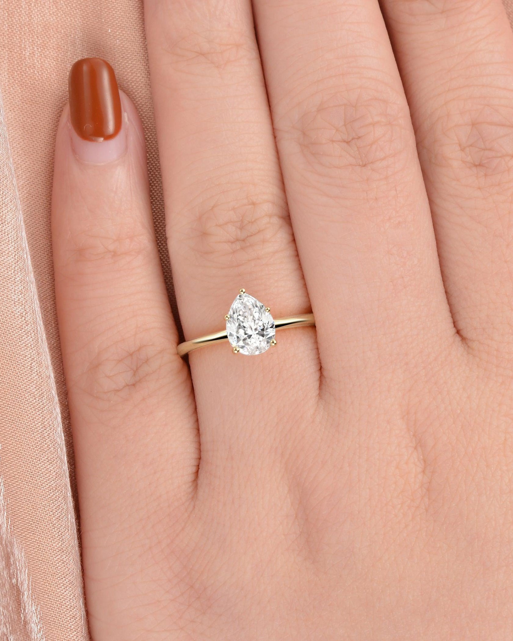 1.5ct Pear Shaped Moissanite Classic Solitaire Ring - Felicegals 丨Wedding ring 丨Fashion ring 丨Diamond ring 丨Gemstone ring
