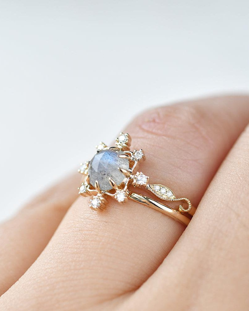Round Cut Labradorite Vintage Inspired Ring Set 2pcs - Felicegals 丨Wedding ring 丨Fashion ring 丨Diamond ring 丨Gemstone ring-Rings-Felicegals 丨Wedding ring 丨Fashion ring 丨Diamond ring 丨Gemstone ring