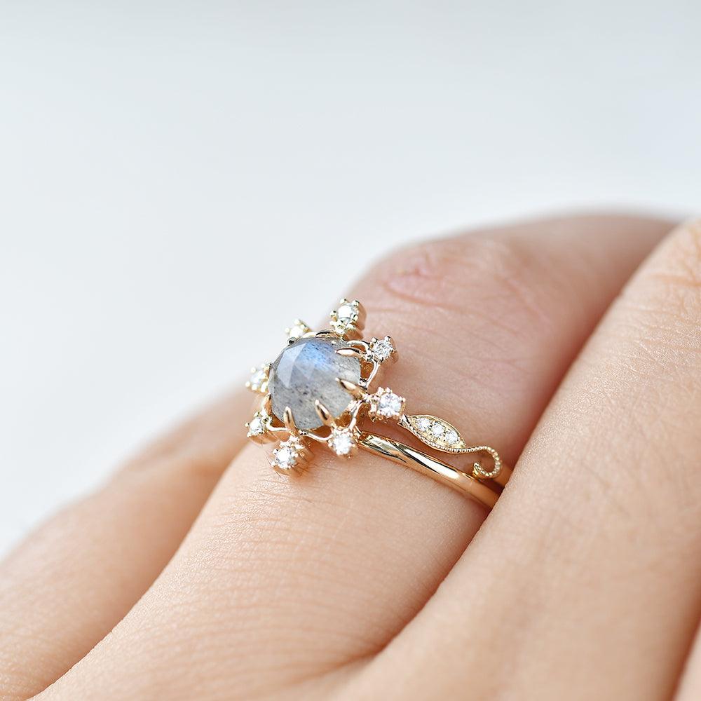 Round Cut Labradorite Vintage Inspired Ring Set 2pcs - Felicegals 丨Wedding ring 丨Fashion ring 丨Diamond ring 丨Gemstone ring-Rings-Felicegals 丨Wedding ring 丨Fashion ring 丨Diamond ring 丨Gemstone ring