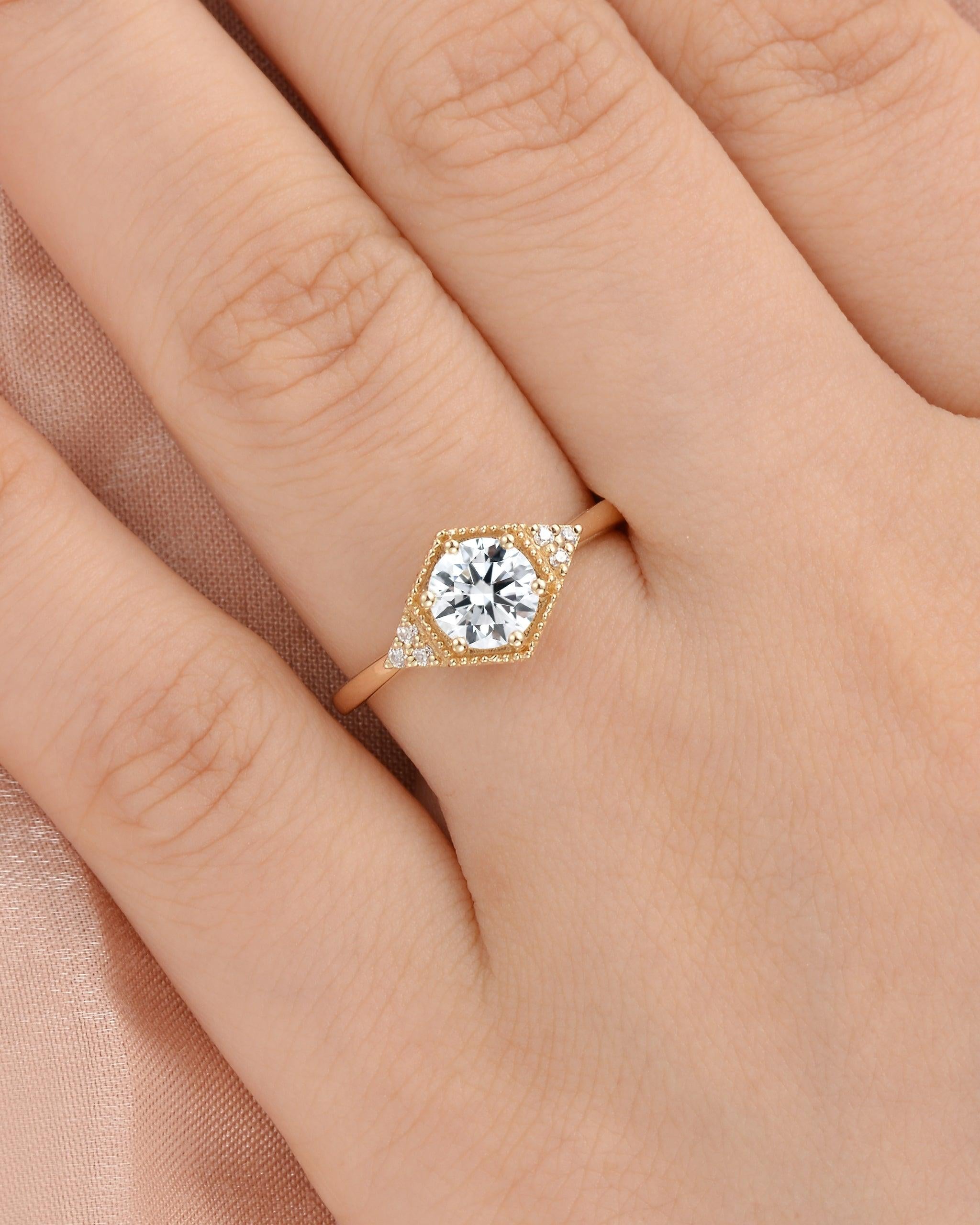 1.0ct Geometric Lab Diamond Gold Ring - Felicegals 丨Wedding ring 丨Fashion ring 丨Diamond ring 丨Gemstone ring--Felicegals 丨Wedding ring 丨Fashion ring 丨Diamond ring 丨Gemstone ring