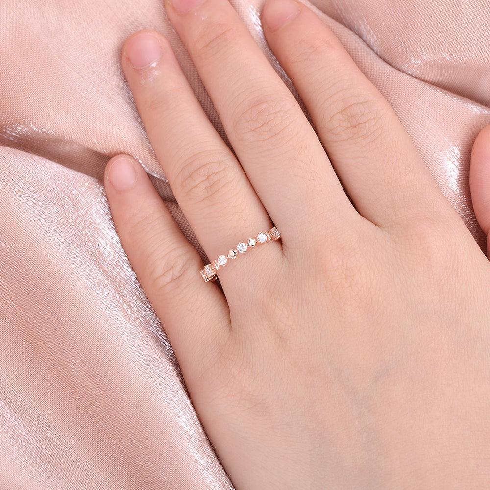 Moissanite Cluster Rose Gold Band - Felicegals 丨Wedding ring 丨Fashion ring 丨Diamond ring 丨Gemstone ring--Felicegals 丨Wedding ring 丨Fashion ring 丨Diamond ring 丨Gemstone ring