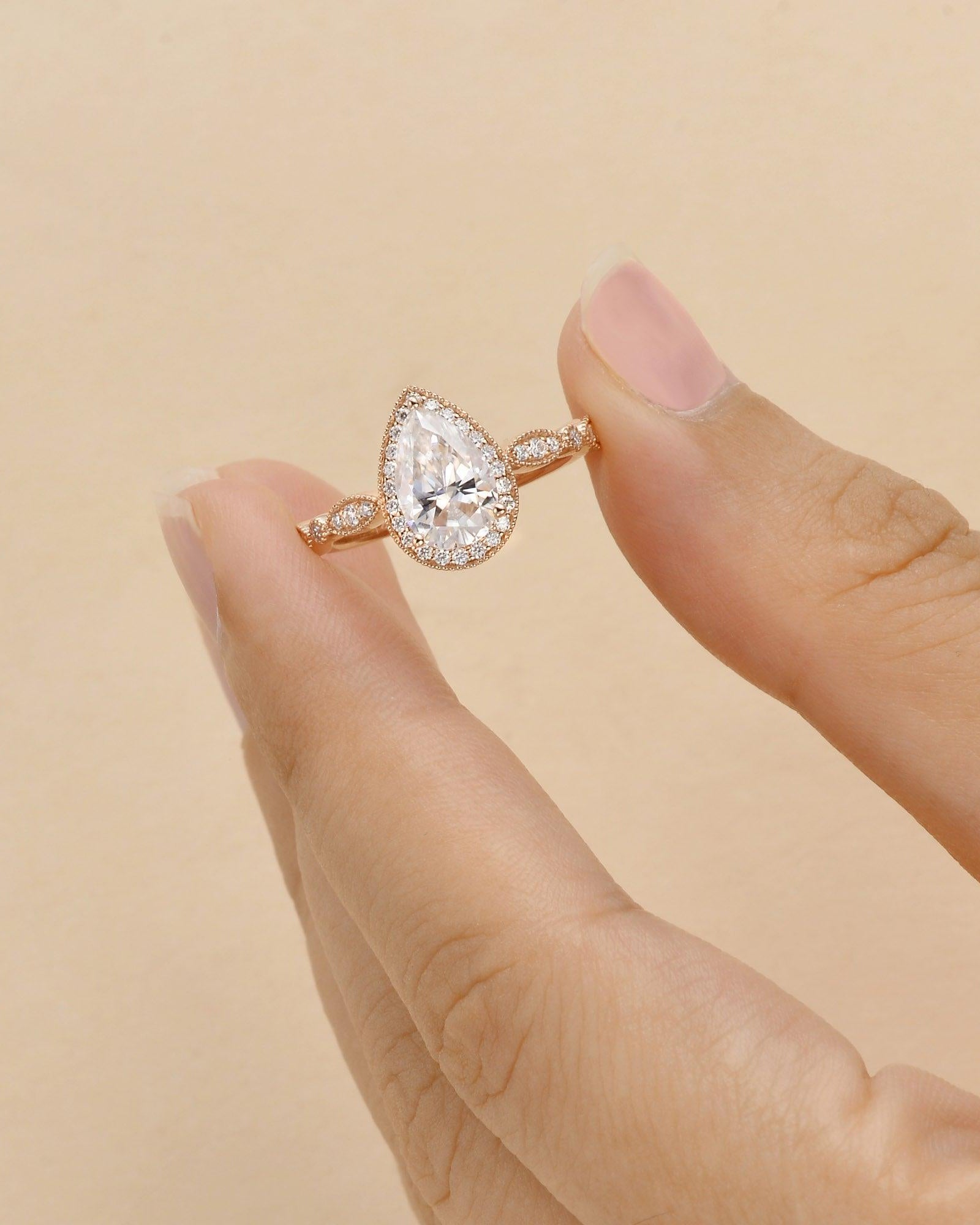 1.5ct Pear Cut Halo Colorless Moissanite Ring - Felicegals 丨Wedding ring 丨Fashion ring 丨Diamond ring 丨Gemstone ring