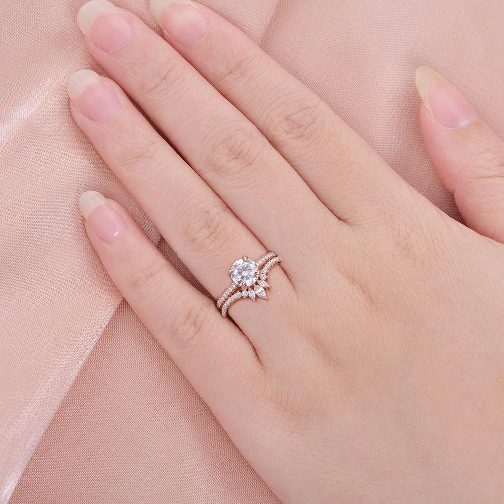 Felicegals Round Cut Moissanite Gold Ring Set 2pcs - Felicegals 丨Wedding ring 丨Fashion ring 丨Diamond ring 丨Gemstone ring--Felicegals 丨Wedding ring 丨Fashion ring 丨Diamond ring 丨Gemstone ring