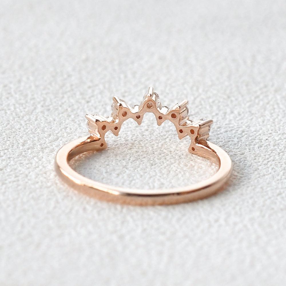 Round Cut Moissanite Curved Wedding Band - Felicegals