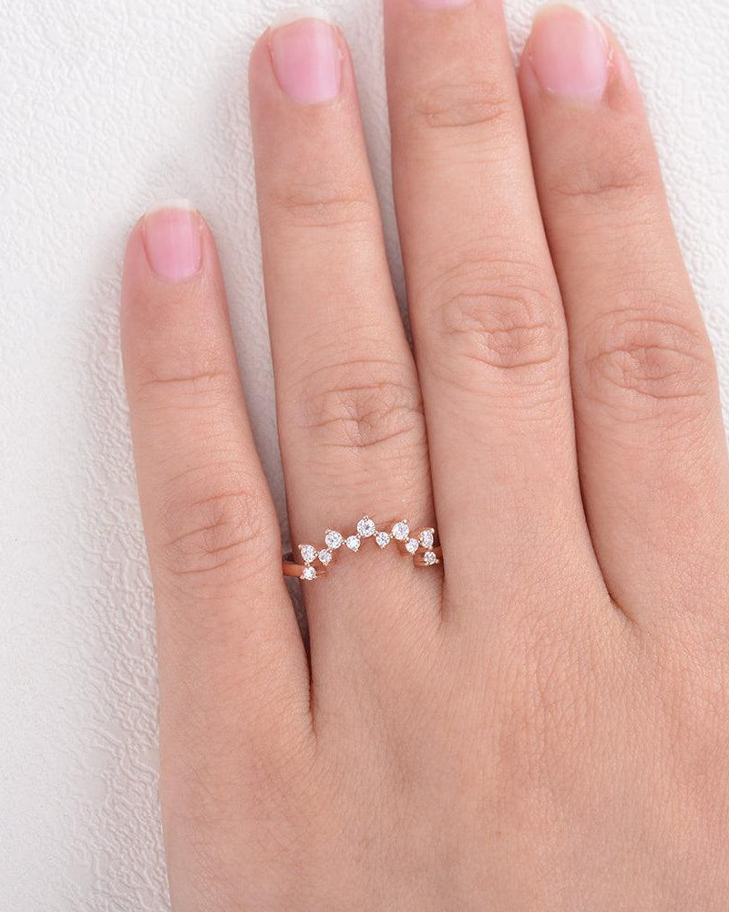 Round Cut Moissanite Curved Wedding Band - Felicegals