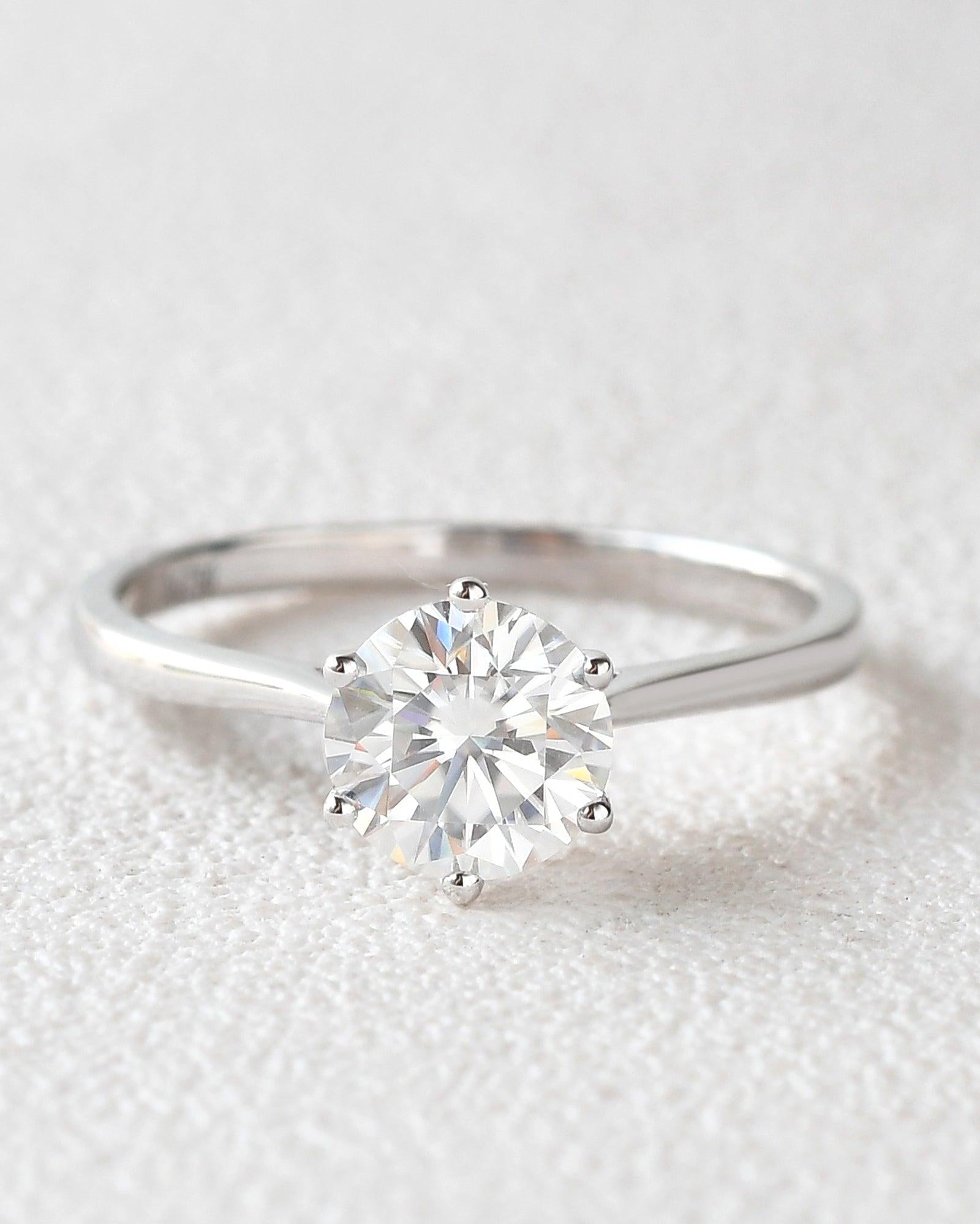 1ct Classic Round Cut Moissanite White Gold Ring - Felicegals 丨Wedding ring 丨Fashion ring 丨Diamond ring 丨Gemstone ring--Felicegals