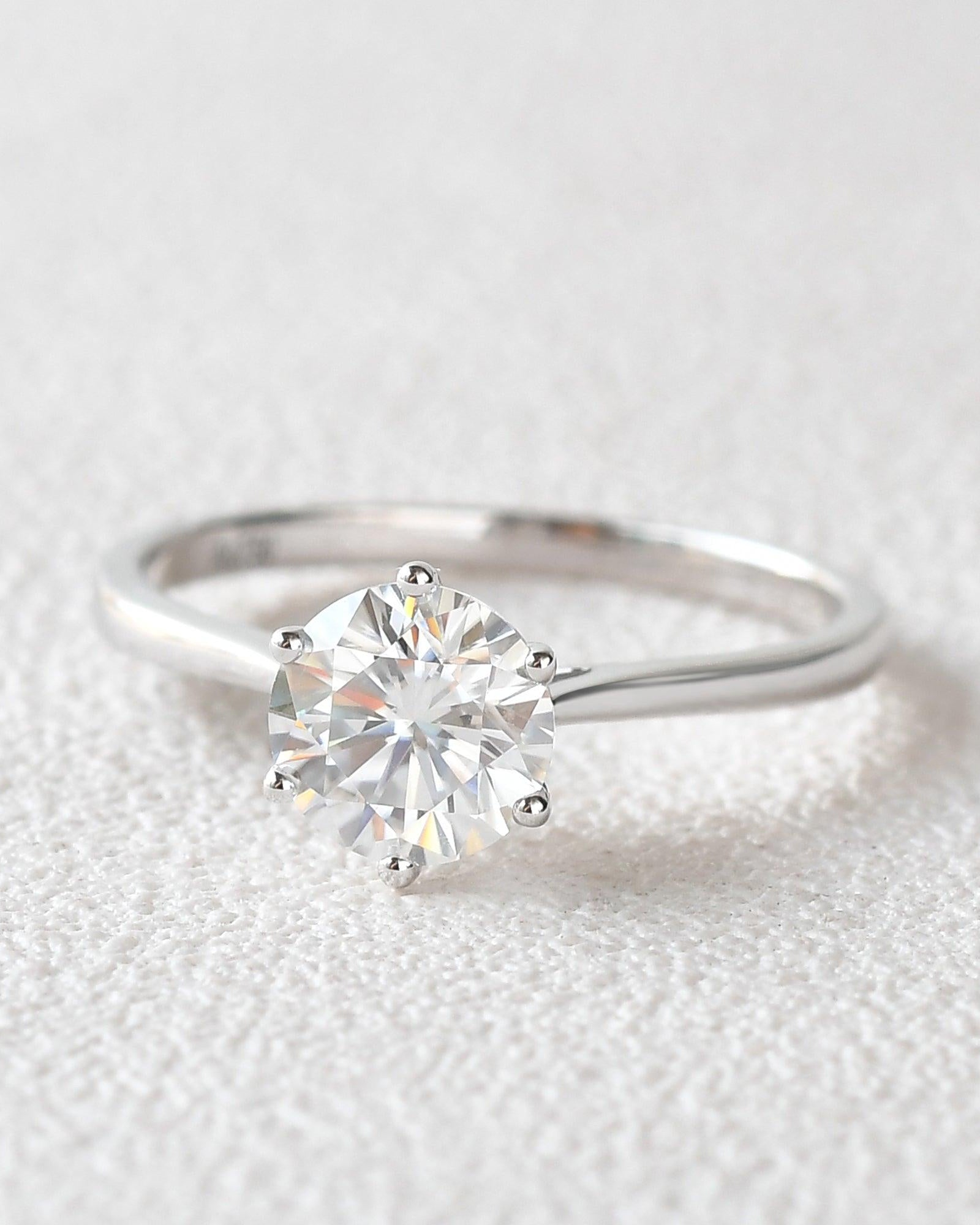 1ct Classic Round Cut Moissanite White Gold Ring - Felicegals 丨Wedding ring 丨Fashion ring 丨Diamond ring 丨Gemstone ring--Felicegals