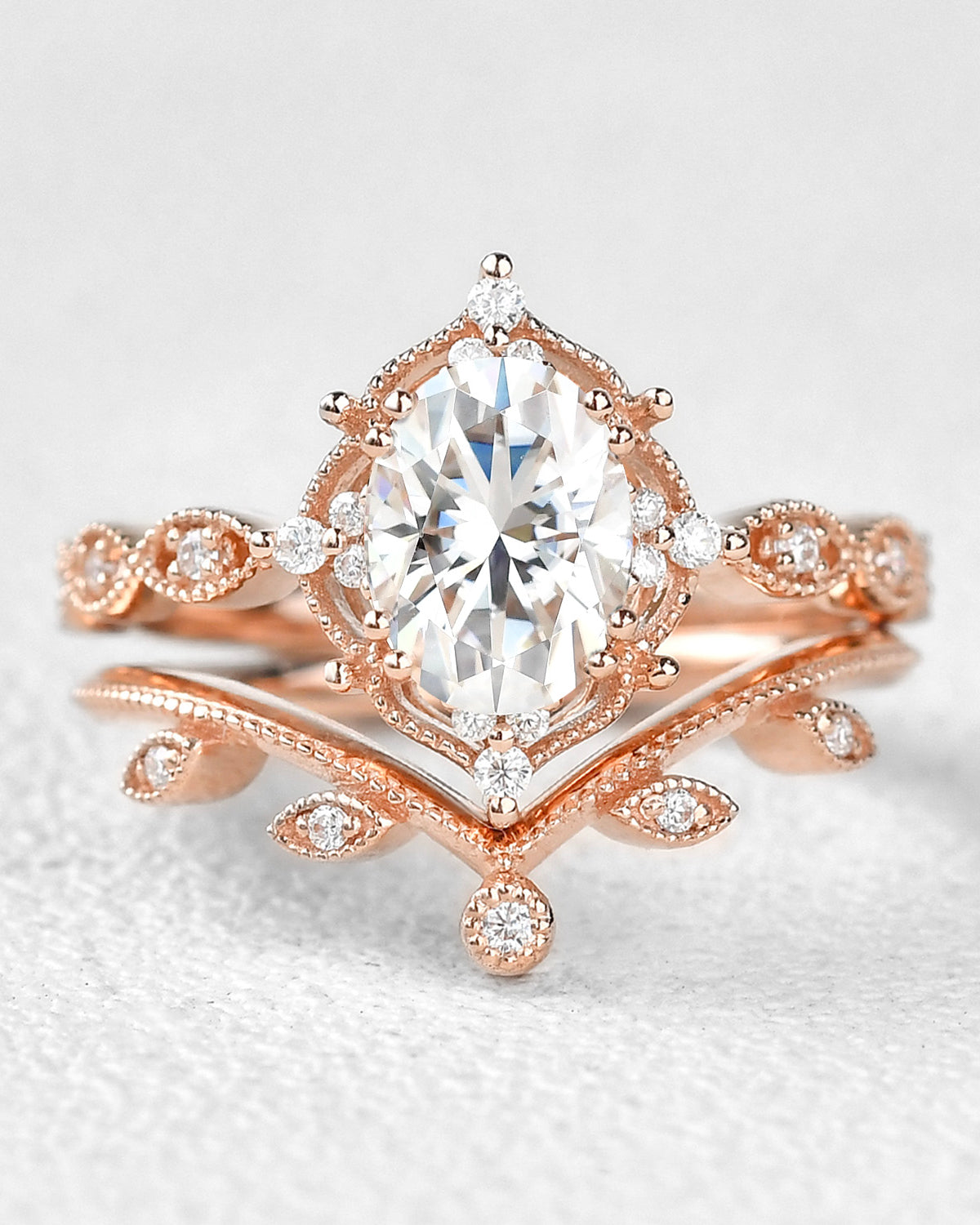 Oval Cut Moissanite Rose Gold Ring Set 2pcs - Felicegals 丨Wedding ring 丨Fashion ring 丨Diamond ring 丨Gemstone ring--Felicegals 丨Wedding ring 丨Fashion ring 丨Diamond ring 丨Gemstone ring