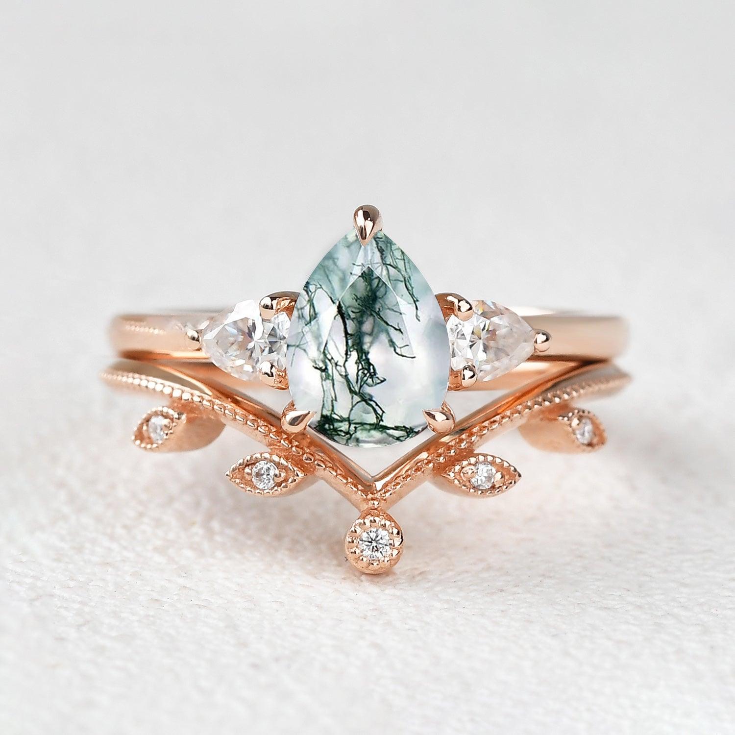 1.5ct Pear Shaped Moissanite Three-stone Leafy Ring Set 2pcs - Felicegals 丨Wedding ring 丨Fashion ring 丨Diamond ring 丨Gemstone ring