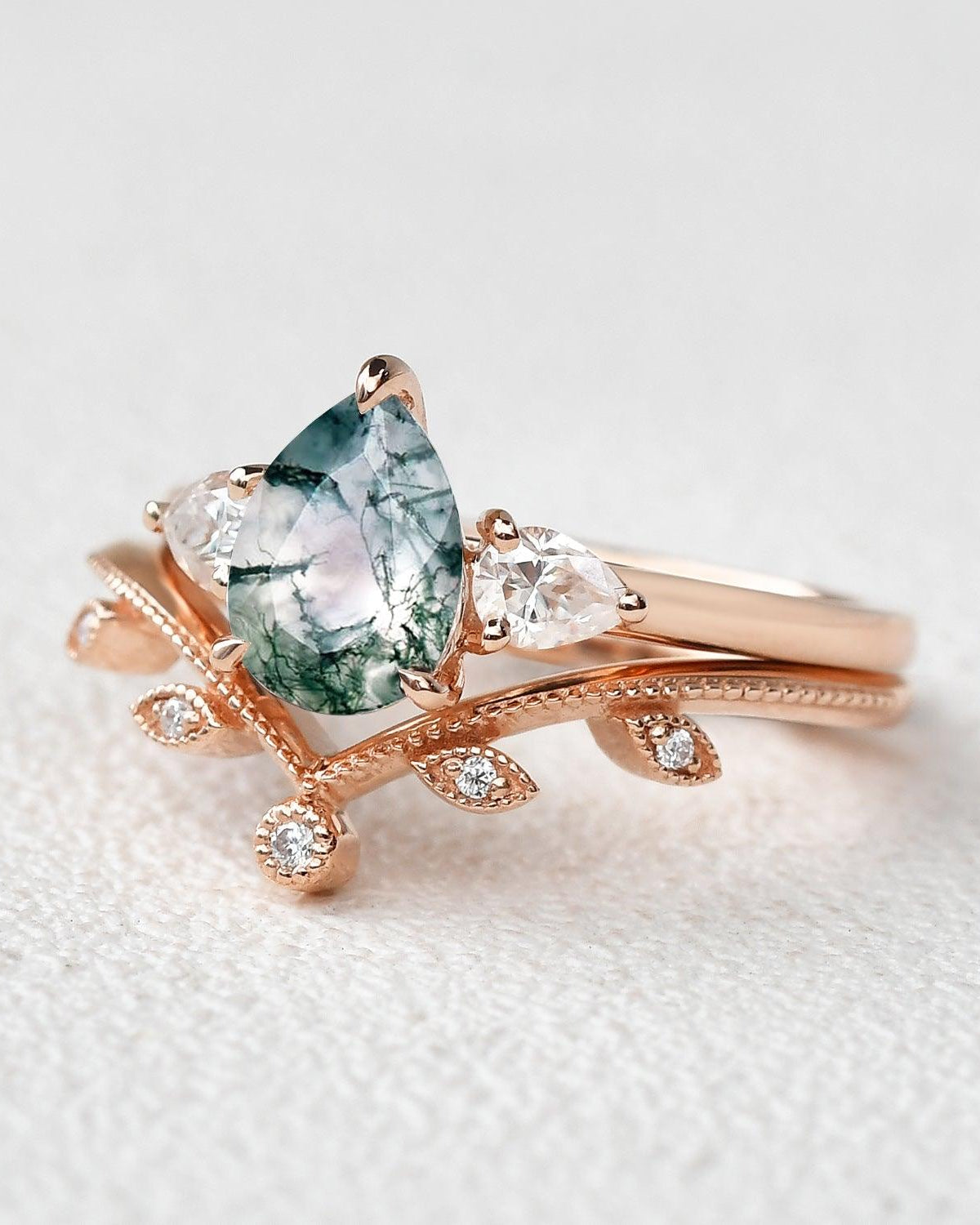 1.5ct Pear Shaped Moissanite Three-stone Leafy Ring Set 2pcs - Felicegals 丨Wedding ring 丨Fashion ring 丨Diamond ring 丨Gemstone ring