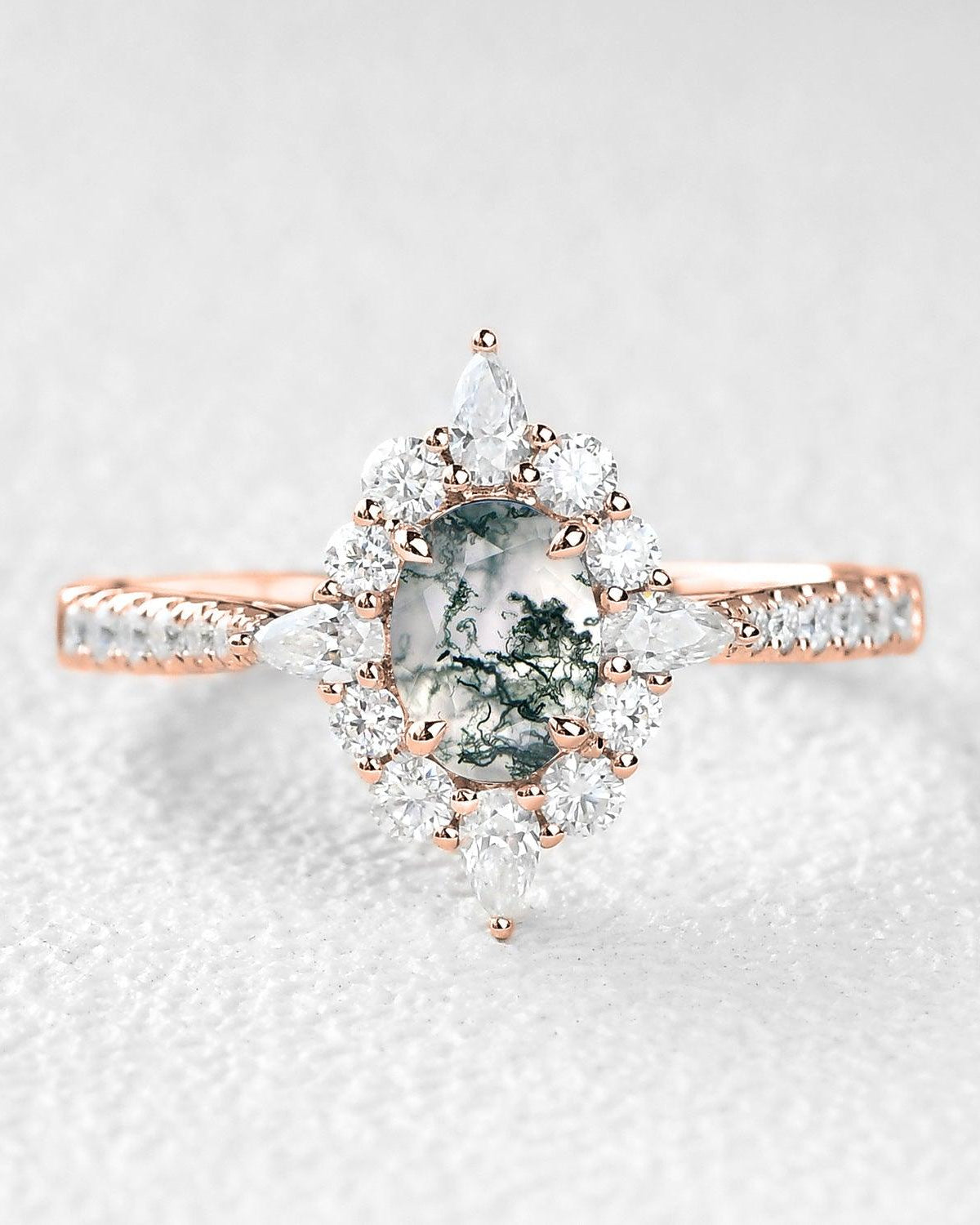 Oval Shaped Vintage Moss Agate Halo Engagement Ring - Felicegals 丨Wedding ring 丨Fashion ring 丨Diamond ring 丨Gemstone ring