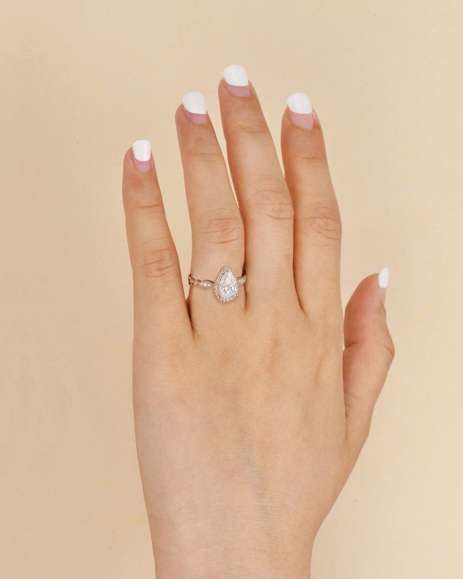 1.5ct Pear Cut Halo Colorless Moissanite Ring - Felicegals 丨Wedding ring 丨Fashion ring 丨Diamond ring 丨Gemstone ring