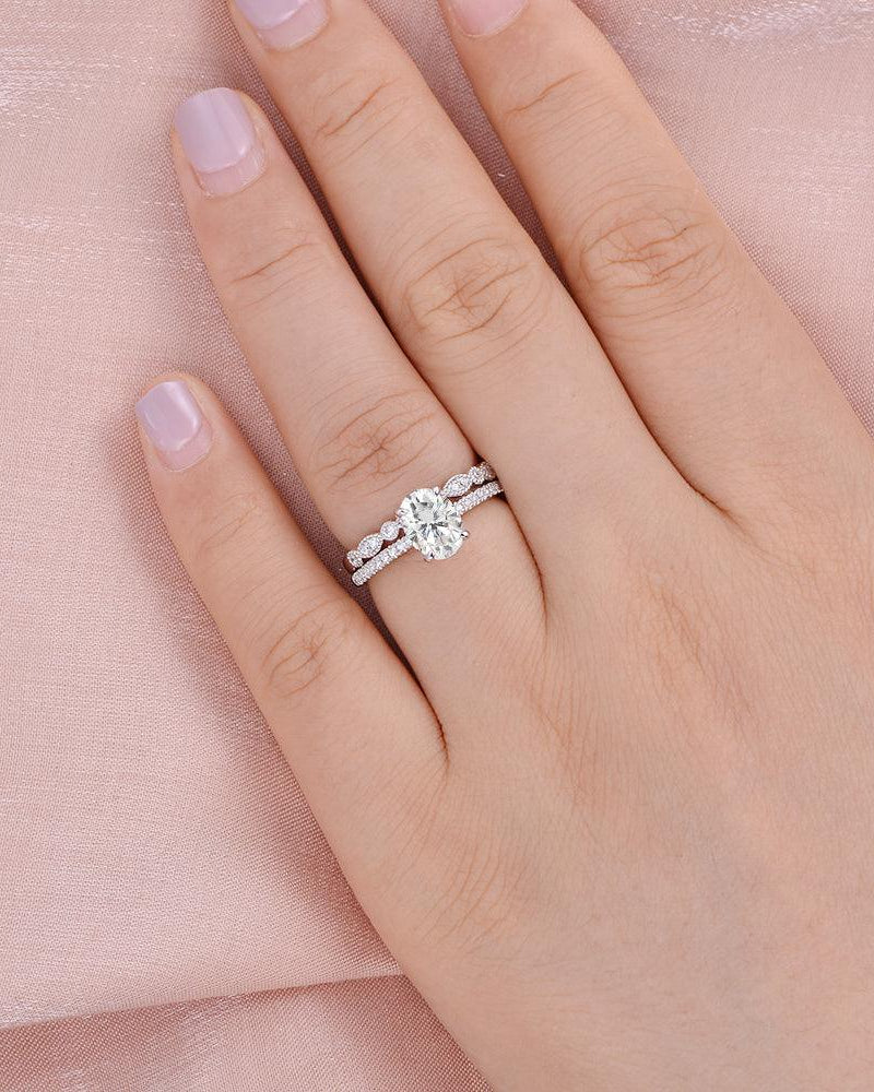 Oval Cut Moissanite Solitaire White Gold Ring Set 2pcs - Felicegals 丨Wedding ring 丨Fashion ring 丨Diamond ring 丨Gemstone ring--Felicegals 丨Wedding ring 丨Fashion ring 丨Diamond ring 丨Gemstone ring