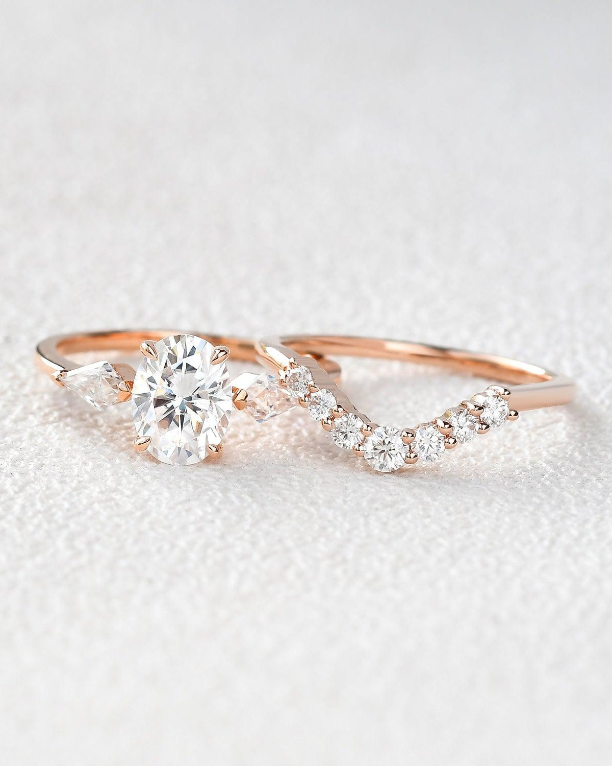 Oval Moss Agate Three Stone Engagement Ring Set 2pcs - Felicegals 丨Wedding ring 丨Fashion ring 丨Diamond ring 丨Gemstone ring