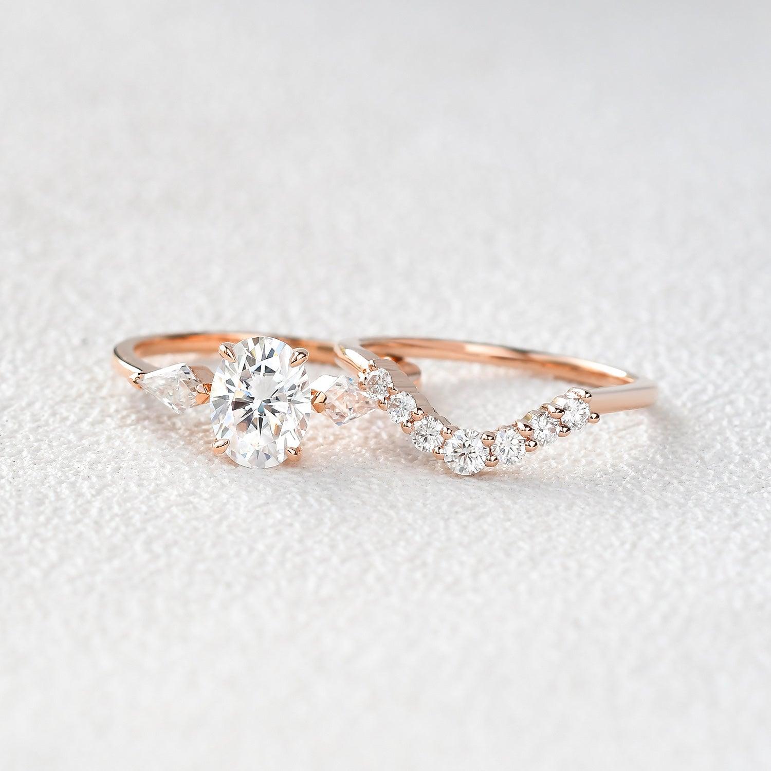 Oval Moss Agate Three Stone Engagement Ring Set 2pcs - Felicegals 丨Wedding ring 丨Fashion ring 丨Diamond ring 丨Gemstone ring