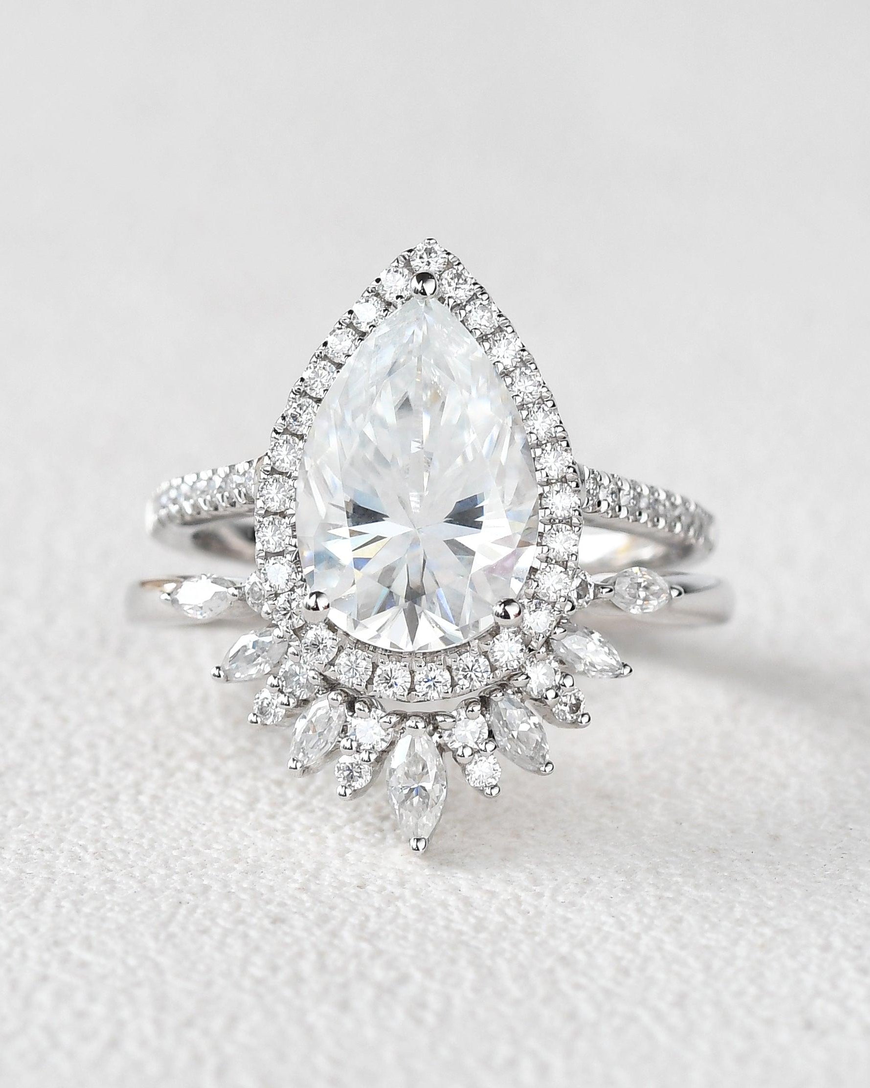 3.5ct Pear Shaped Moissanite White Gold Halo Ring Set 2pcs - Felicegals 丨Wedding ring 丨Fashion ring 丨Diamond ring 丨Gemstone ring--Felicegals 丨Wedding ring 丨Fashion ring 丨Diamond ring 丨Gemstone ring