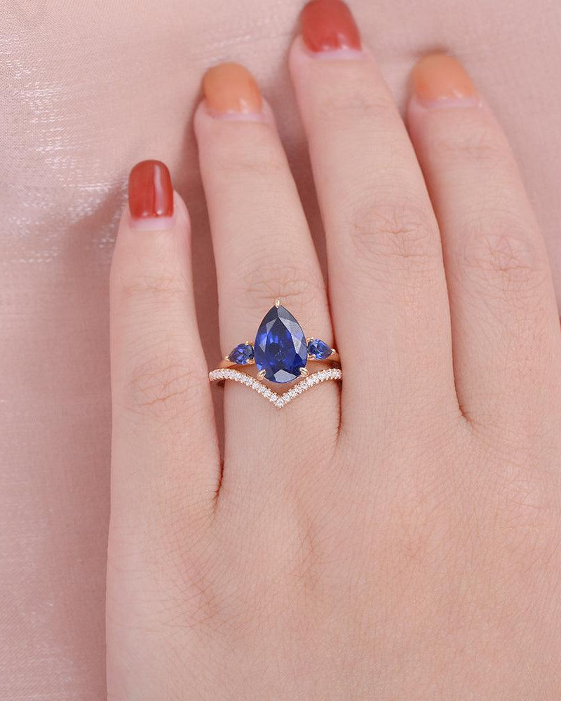 Felicegals Pear Shaped Sapphire Three-stone Ring Set 2pcs - Felicegals 丨Wedding ring 丨Fashion ring 丨Diamond ring 丨Gemstone ring-Jewelry-Felicegals 丨Wedding ring 丨Fashion ring 丨Diamond ring 丨Gemstone ring