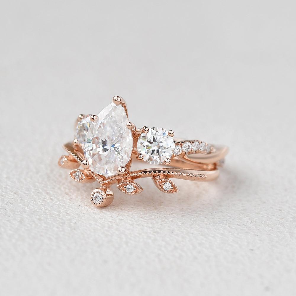 1.2ct Pear Shaped Cluster Moissanite Bridal Ring Set 2pcs - Felicegals 丨Wedding ring 丨Fashion ring 丨Diamond ring 丨Gemstone ring--Felicegals 丨Wedding ring 丨Fashion ring 丨Diamond ring 丨Gemstone ring