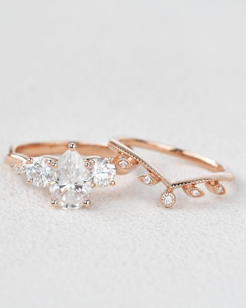 1.2ct Pear Shaped Cluster Moissanite Bridal Ring Set 2pcs - Felicegals 丨Wedding ring 丨Fashion ring 丨Diamond ring 丨Gemstone ring--Felicegals 丨Wedding ring 丨Fashion ring 丨Diamond ring 丨Gemstone ring