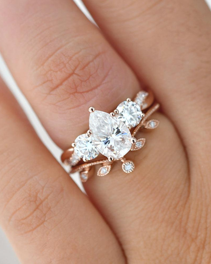 1.2ct Pear Shaped Cluster Moissanite Bridal Ring Set 2pcs - Felicegals 丨Wedding ring 丨Fashion ring 丨Diamond ring 丨Gemstone ring--Felicegals 丨Wedding ring 丨Fashion ring 丨Diamond ring 丨Gemstone ring