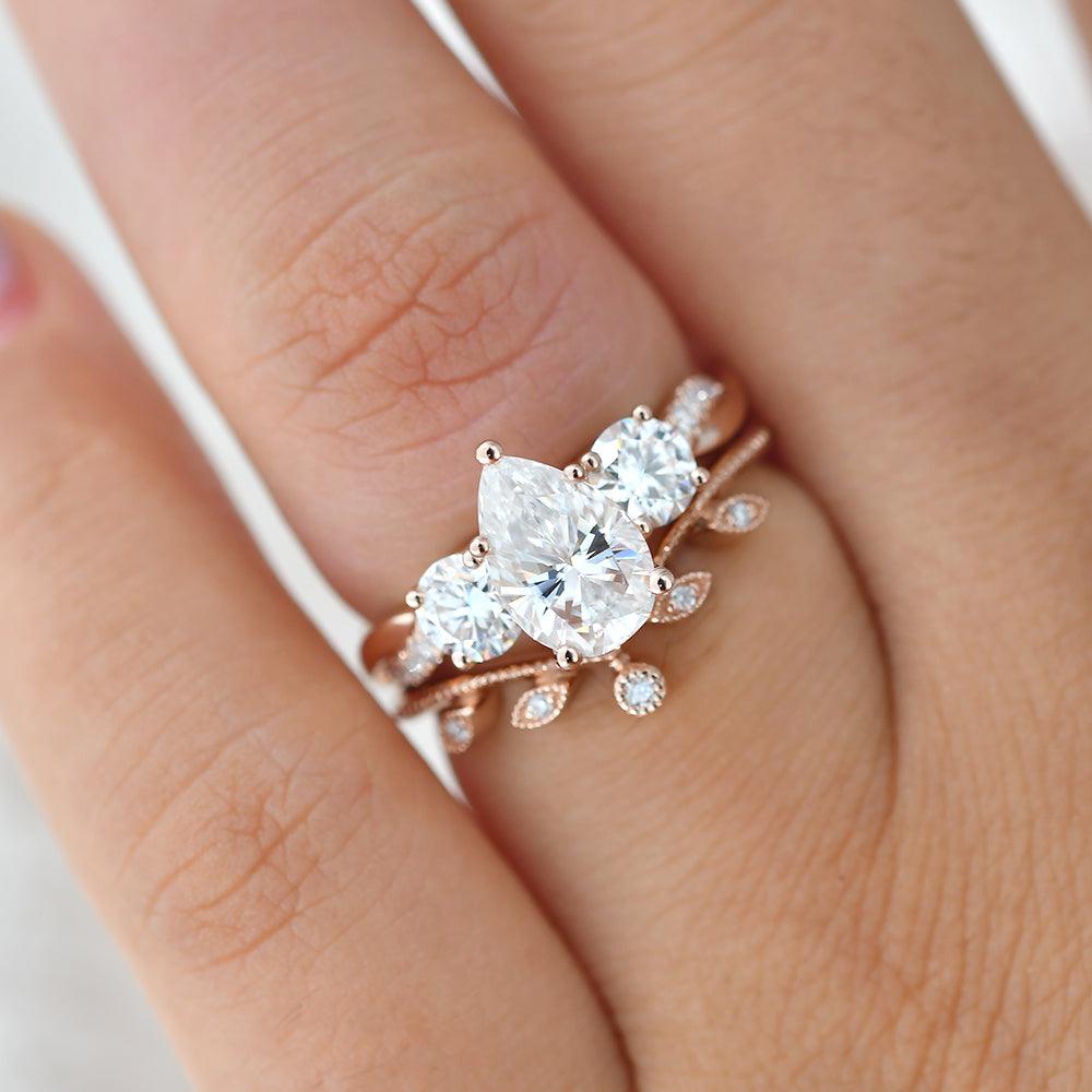 1.2ct Pear Shaped Cluster Moissanite Bridal Ring Set 2pcs - Felicegals 丨Wedding ring 丨Fashion ring 丨Diamond ring 丨Gemstone ring--Felicegals 丨Wedding ring 丨Fashion ring 丨Diamond ring 丨Gemstone ring