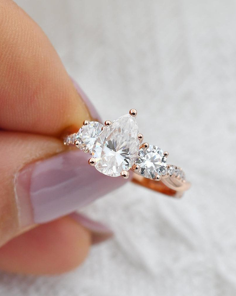 1.2ct Pear Shaped Cluster Moissanite Bridal Ring Set 2pcs - Felicegals 丨Wedding ring 丨Fashion ring 丨Diamond ring 丨Gemstone ring--Felicegals 丨Wedding ring 丨Fashion ring 丨Diamond ring 丨Gemstone ring