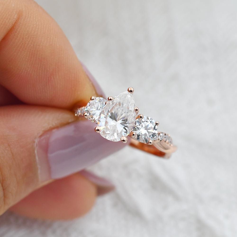 1.2ct Pear Shaped Cluster Moissanite Bridal Ring Set 2pcs - Felicegals 丨Wedding ring 丨Fashion ring 丨Diamond ring 丨Gemstone ring--Felicegals 丨Wedding ring 丨Fashion ring 丨Diamond ring 丨Gemstone ring