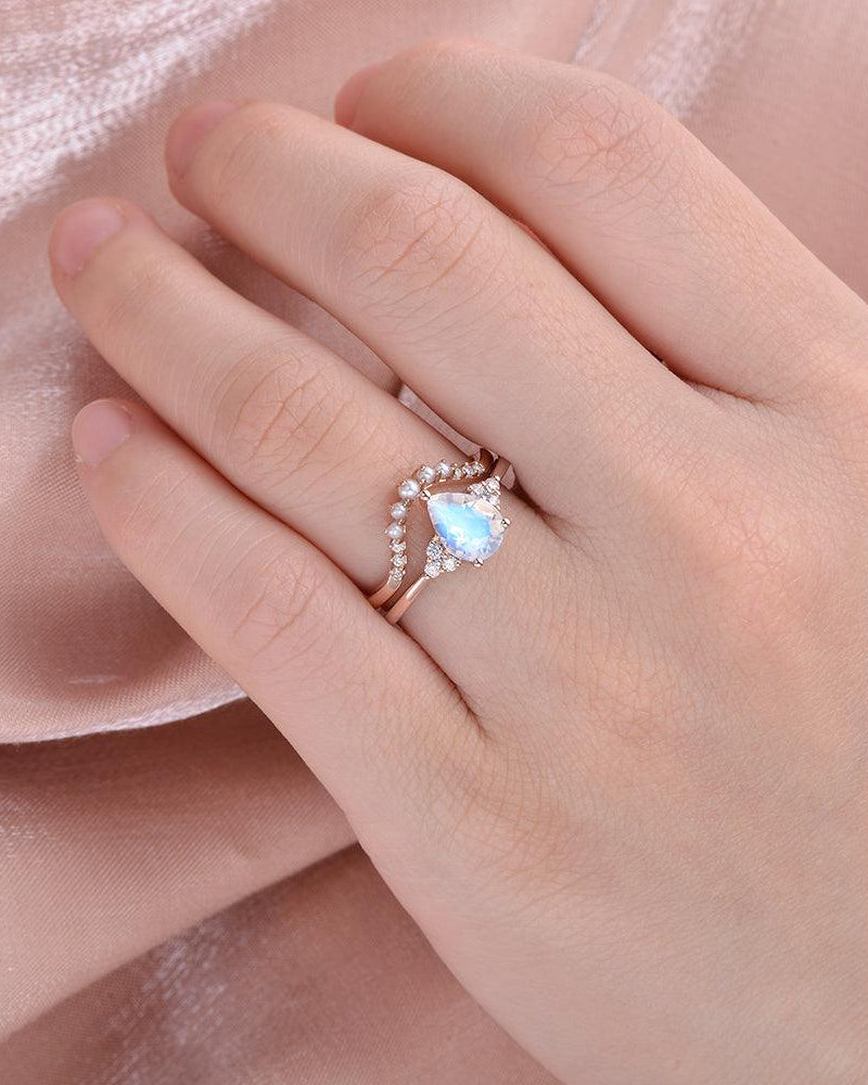 Pear Shaped Moonstone & Pearl Vintage Inspired Ring Set 2pcs - Felicegals 丨Wedding ring 丨Fashion ring 丨Diamond ring 丨Gemstone ring--Felicegals 丨Wedding ring 丨Fashion ring 丨Diamond ring 丨Gemstone ring