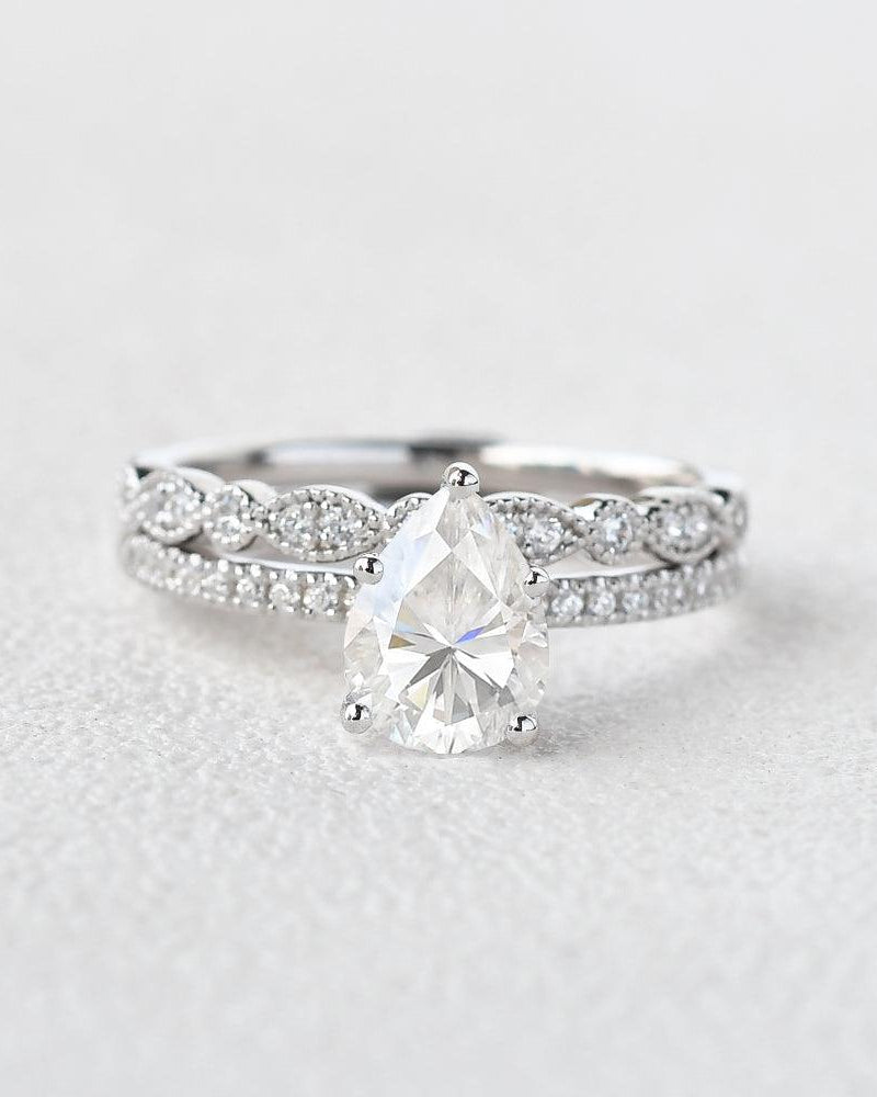 1ct Pear Shaped Moissanite Solitaire White Gold Ring Set 2pcs - Felicegals 丨Wedding ring 丨Fashion ring 丨Diamond ring 丨Gemstone ring--Felicegals 丨Wedding ring 丨Fashion ring 丨Diamond ring 丨Gemstone ring