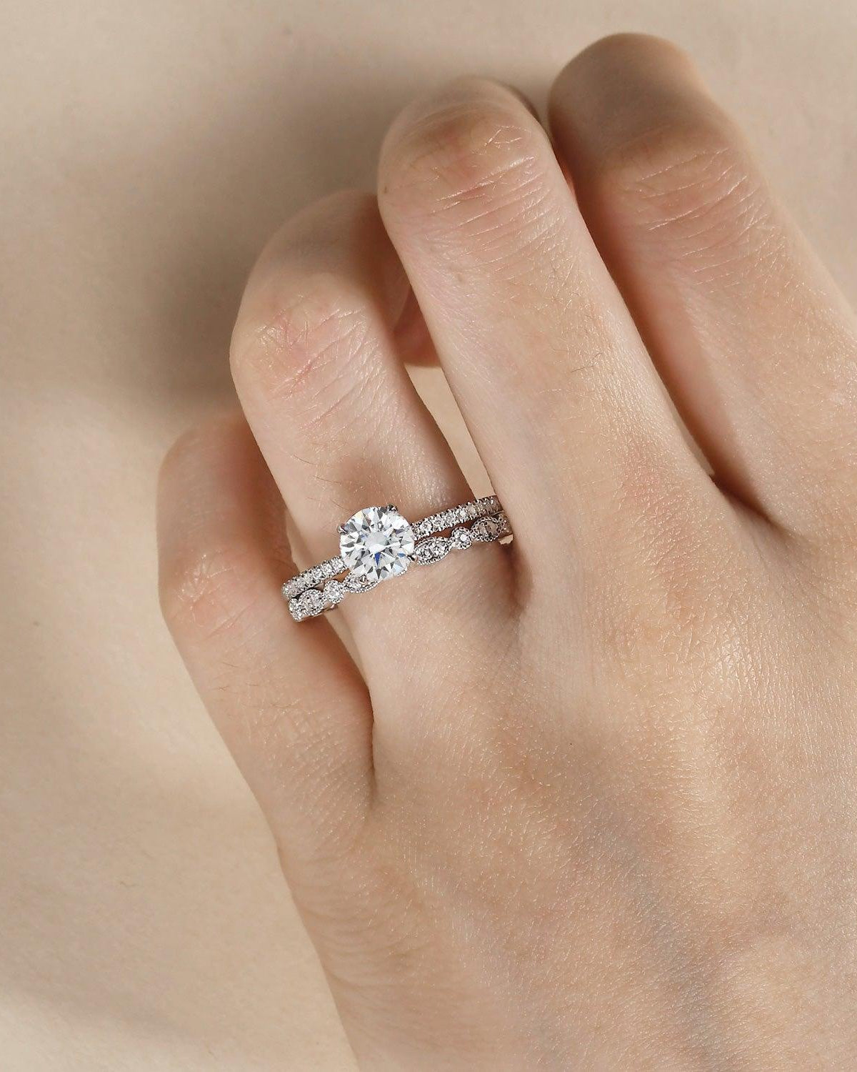 1.0ct Round Cut Moissanite 4 Prongs Gold Ring Set 2pcs - Felicegals 丨Wedding ring 丨Fashion ring 丨Diamond ring 丨Gemstone ring