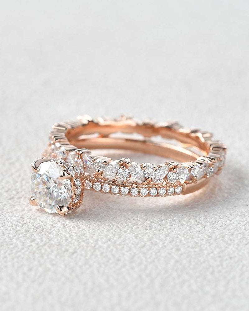 Felicegals 1ct Round Cut Moissanite Ring Set 2pcs - Felicegals 丨Wedding ring 丨Fashion ring 丨Diamond ring 丨Gemstone ring-Jewelry-Felicegals 丨Wedding ring 丨Fashion ring 丨Diamond ring 丨Gemstone ring